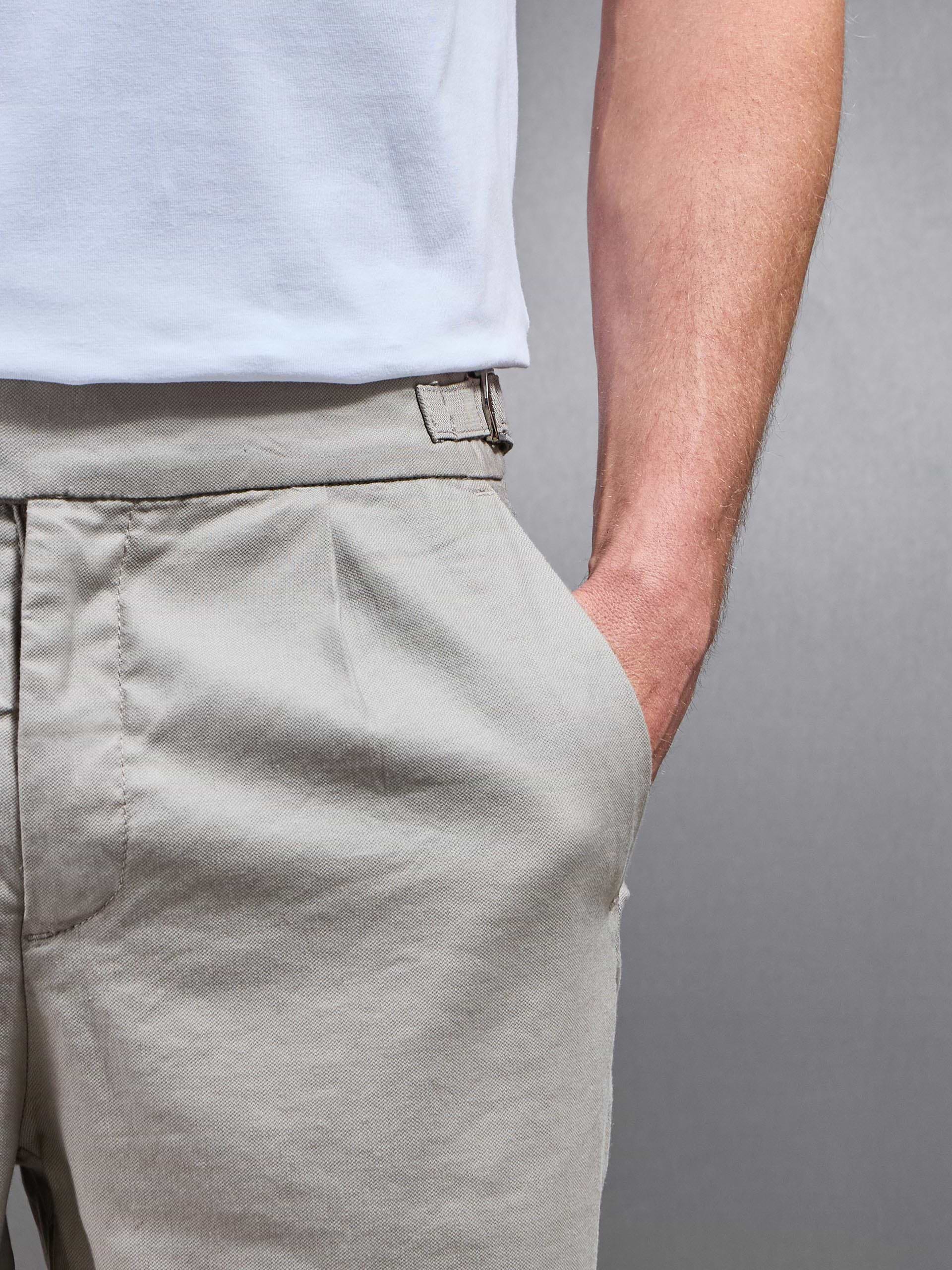 Linen Tailored Short in Light Sage