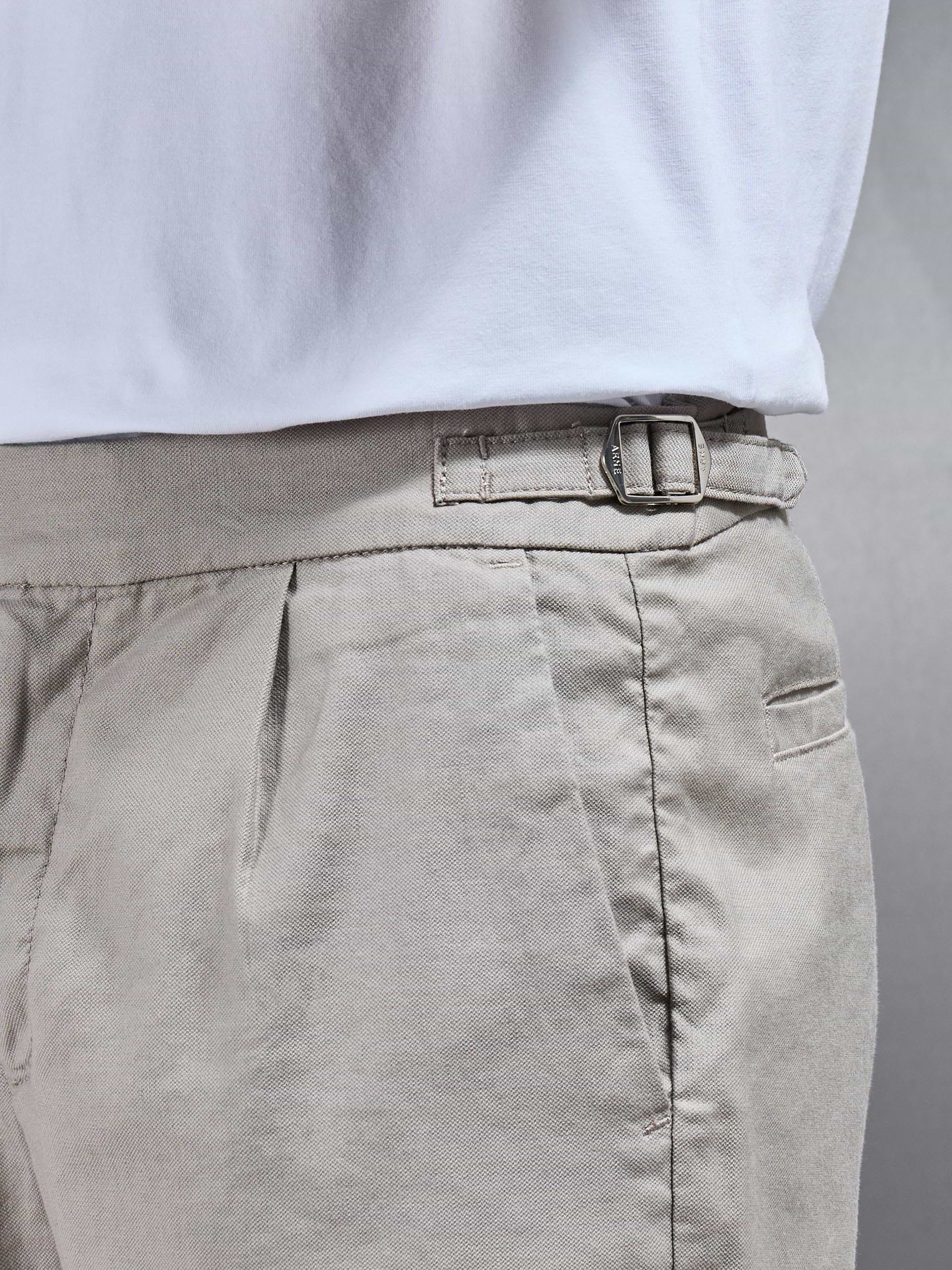 Linen Tailored Short in Light Sage