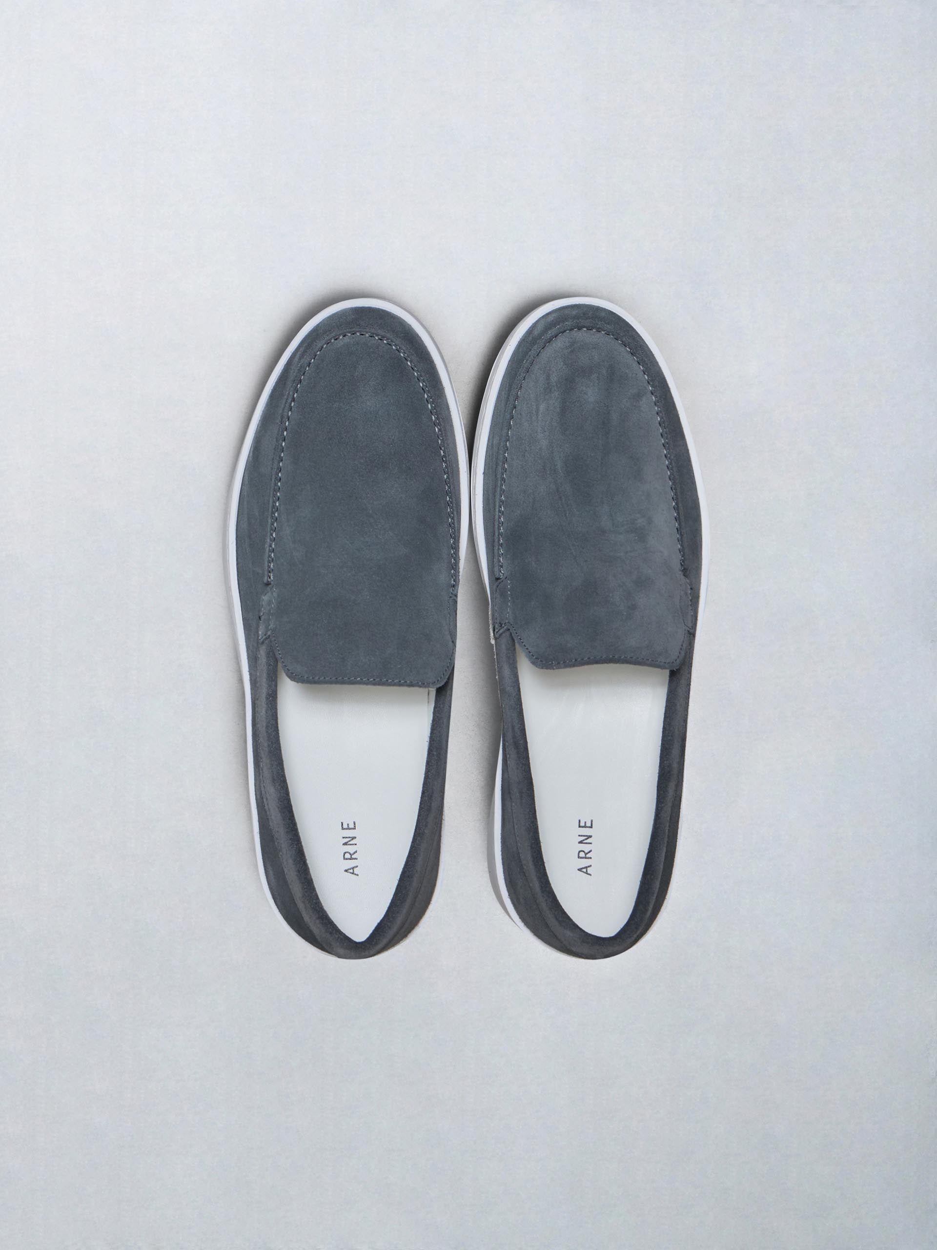 Loafer in Charcoal
