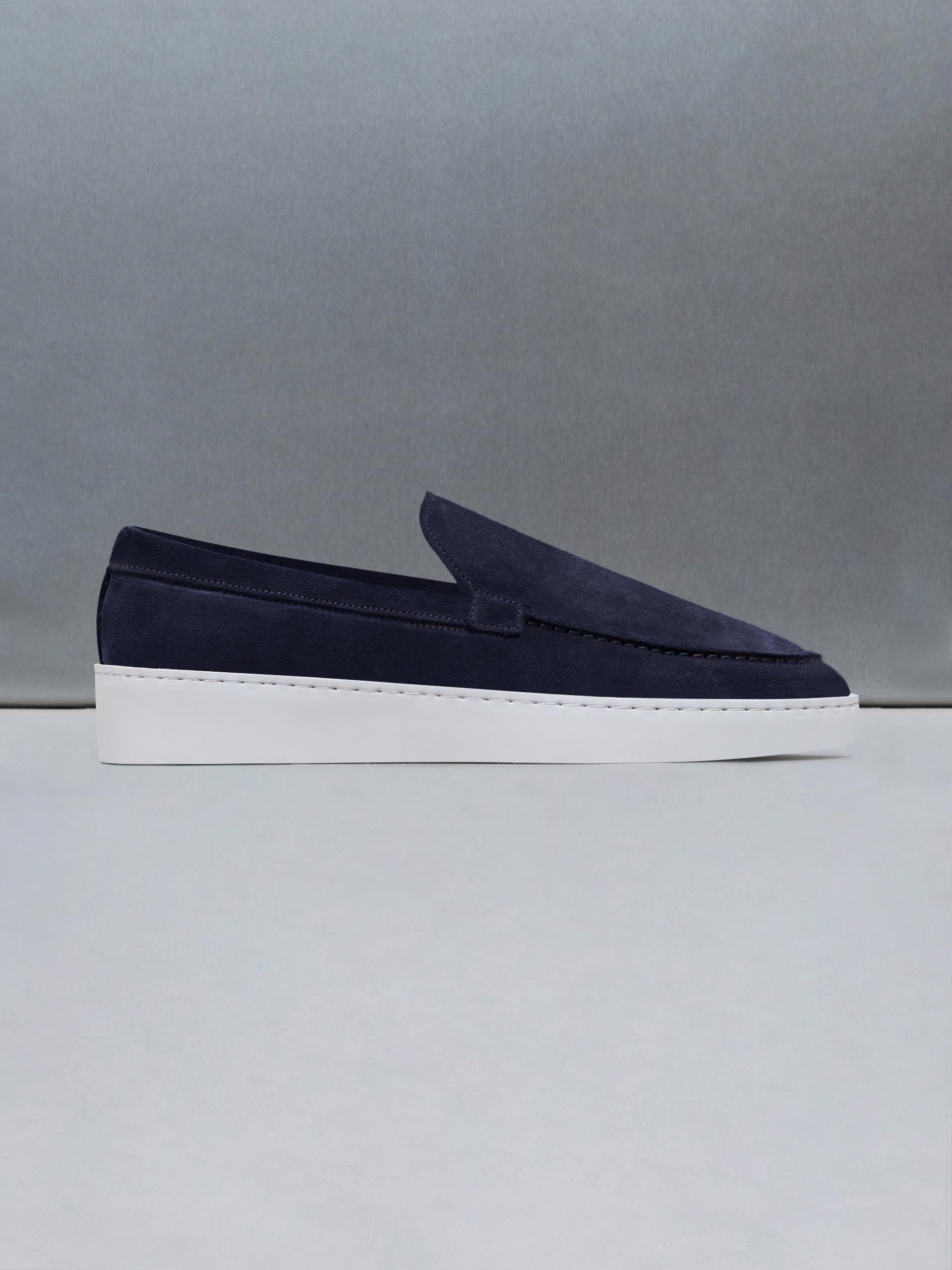 Loafer in Navy