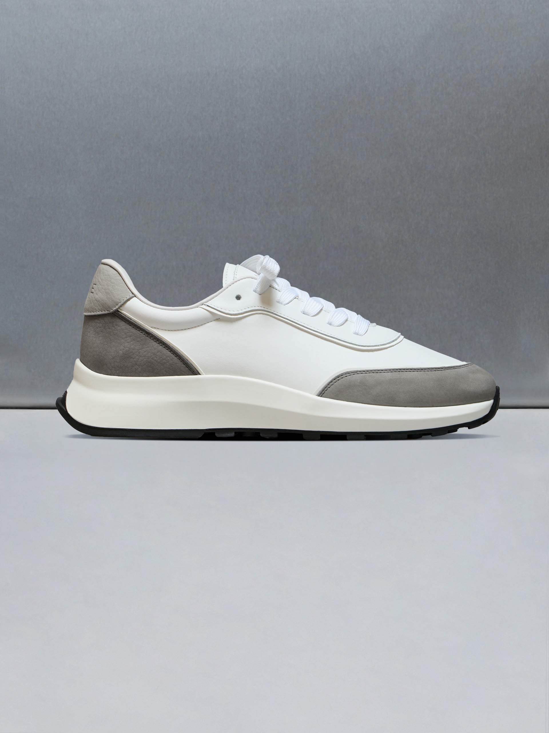 Low Runner in White Slate Grey