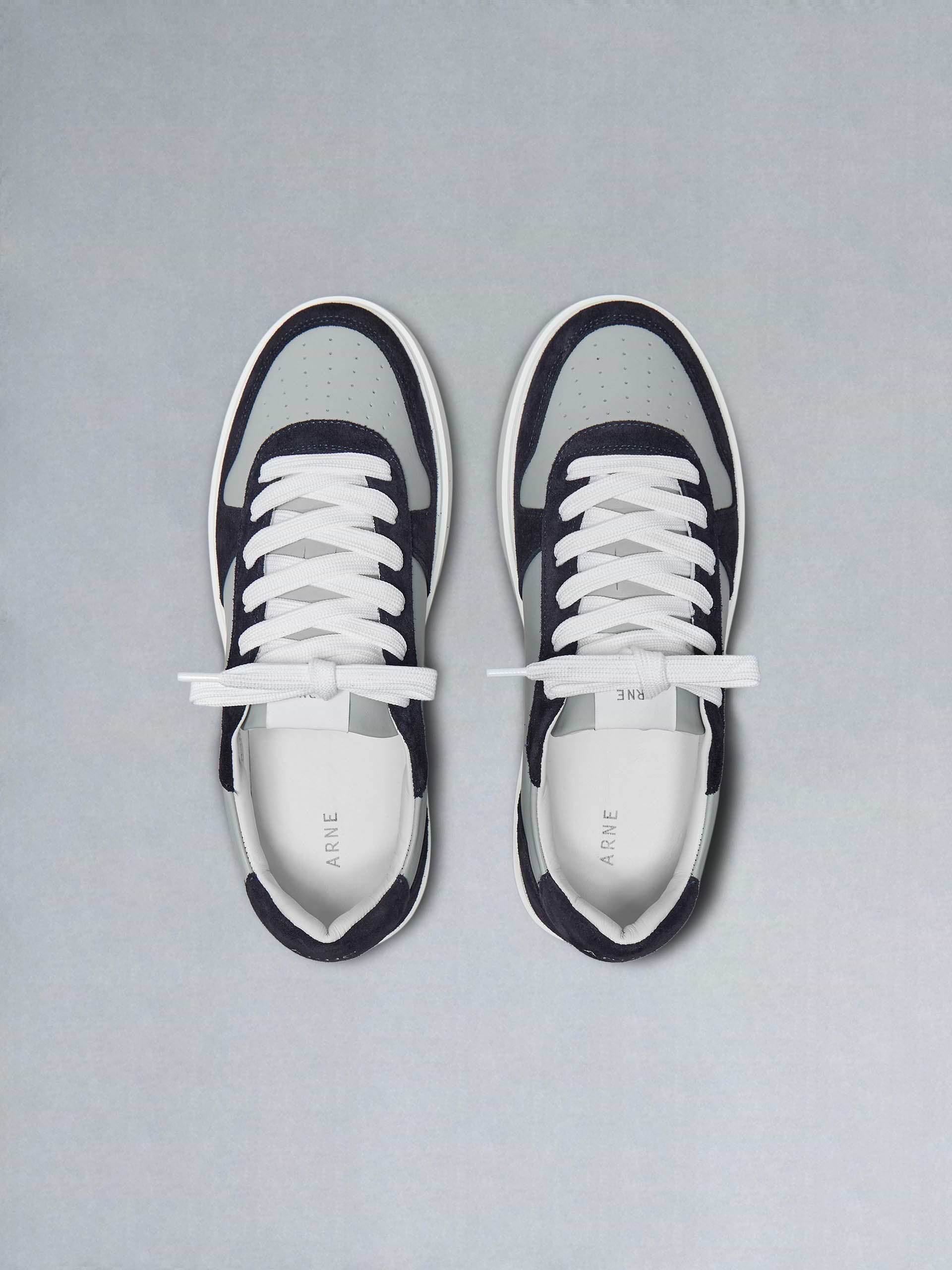 Mid Court Trainer in Grey Navy
