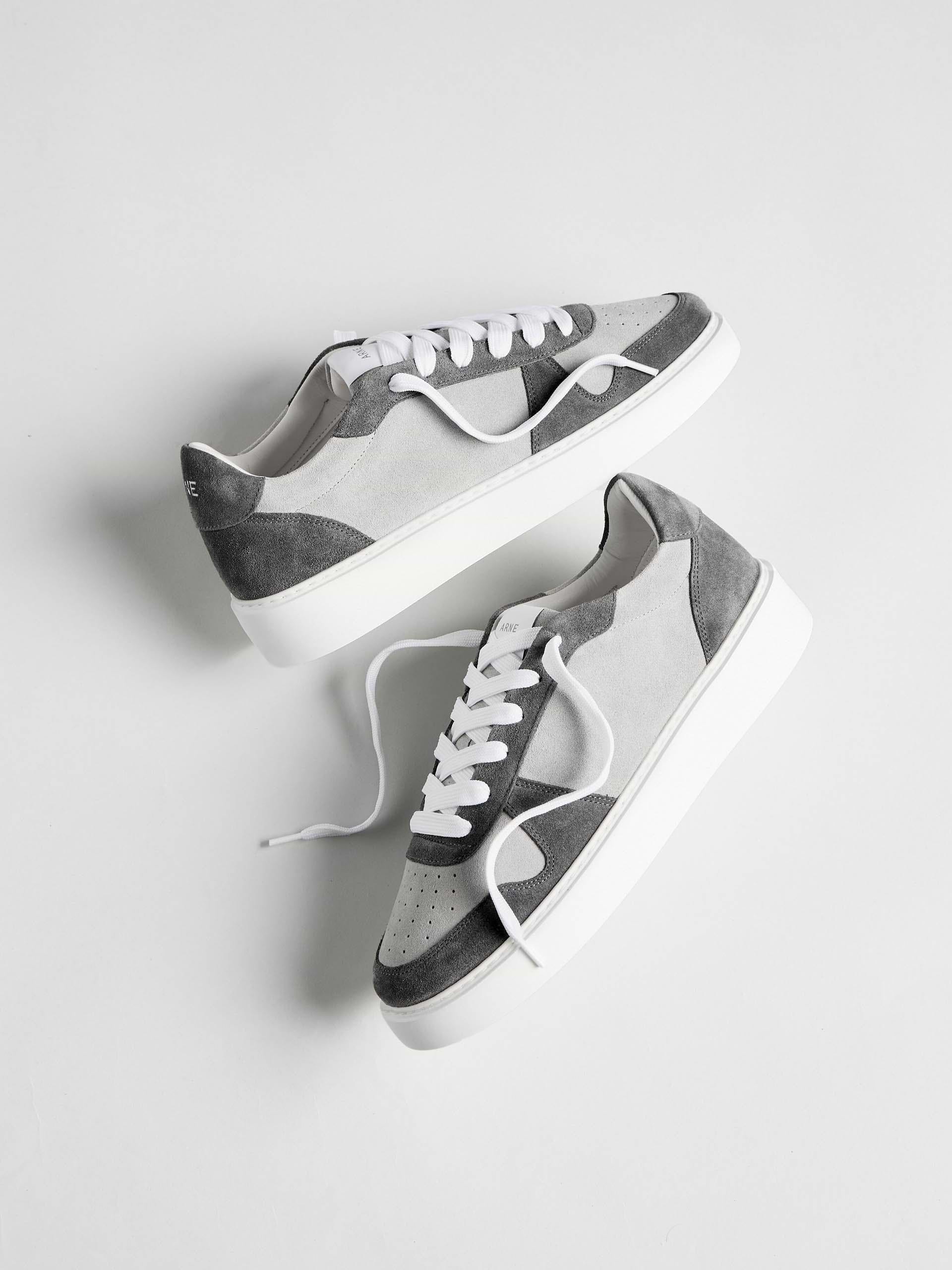 Mid Court Trainer in Grey Suede