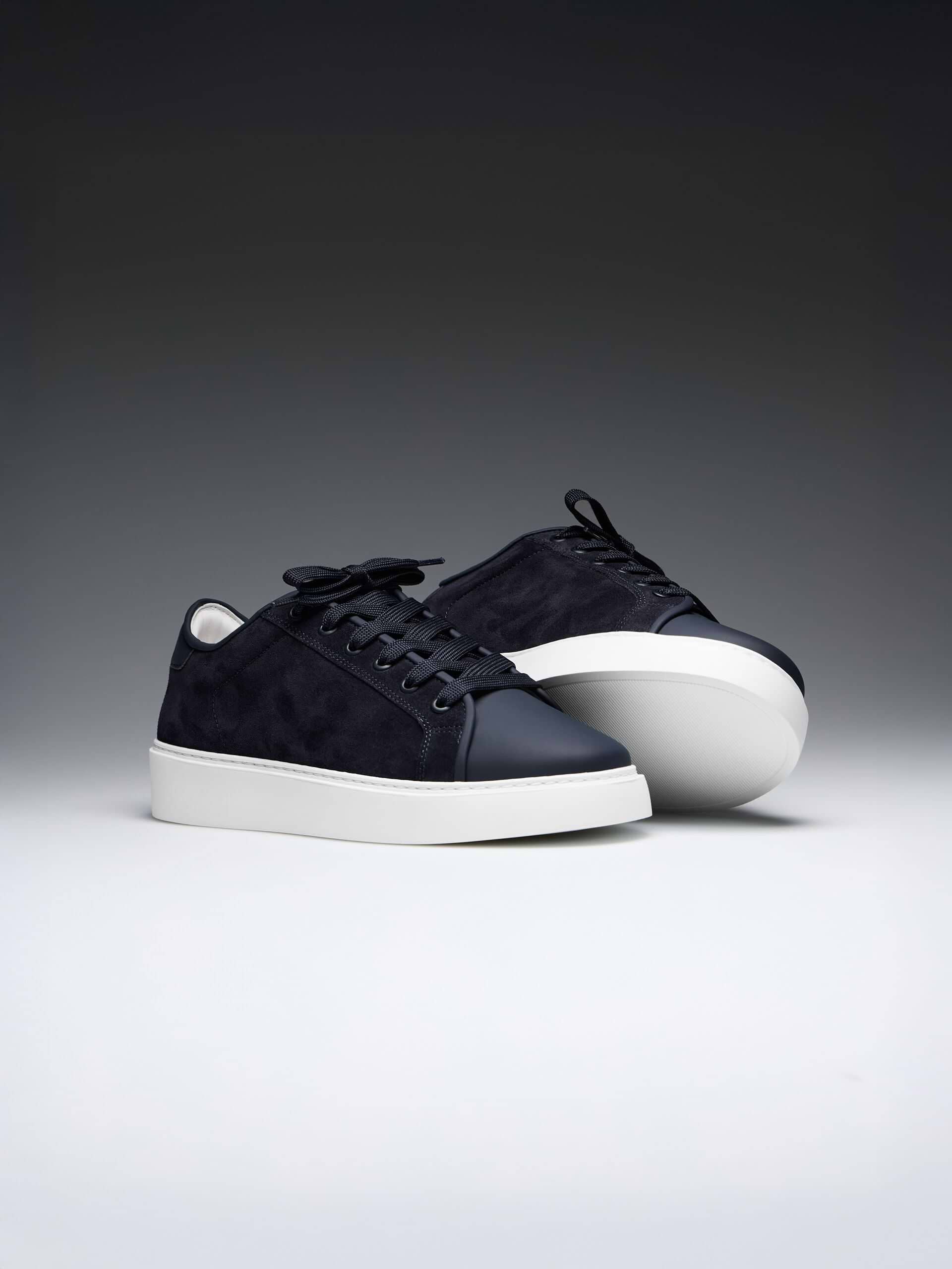 Mid Leather Toe Cap Trainer in Navy