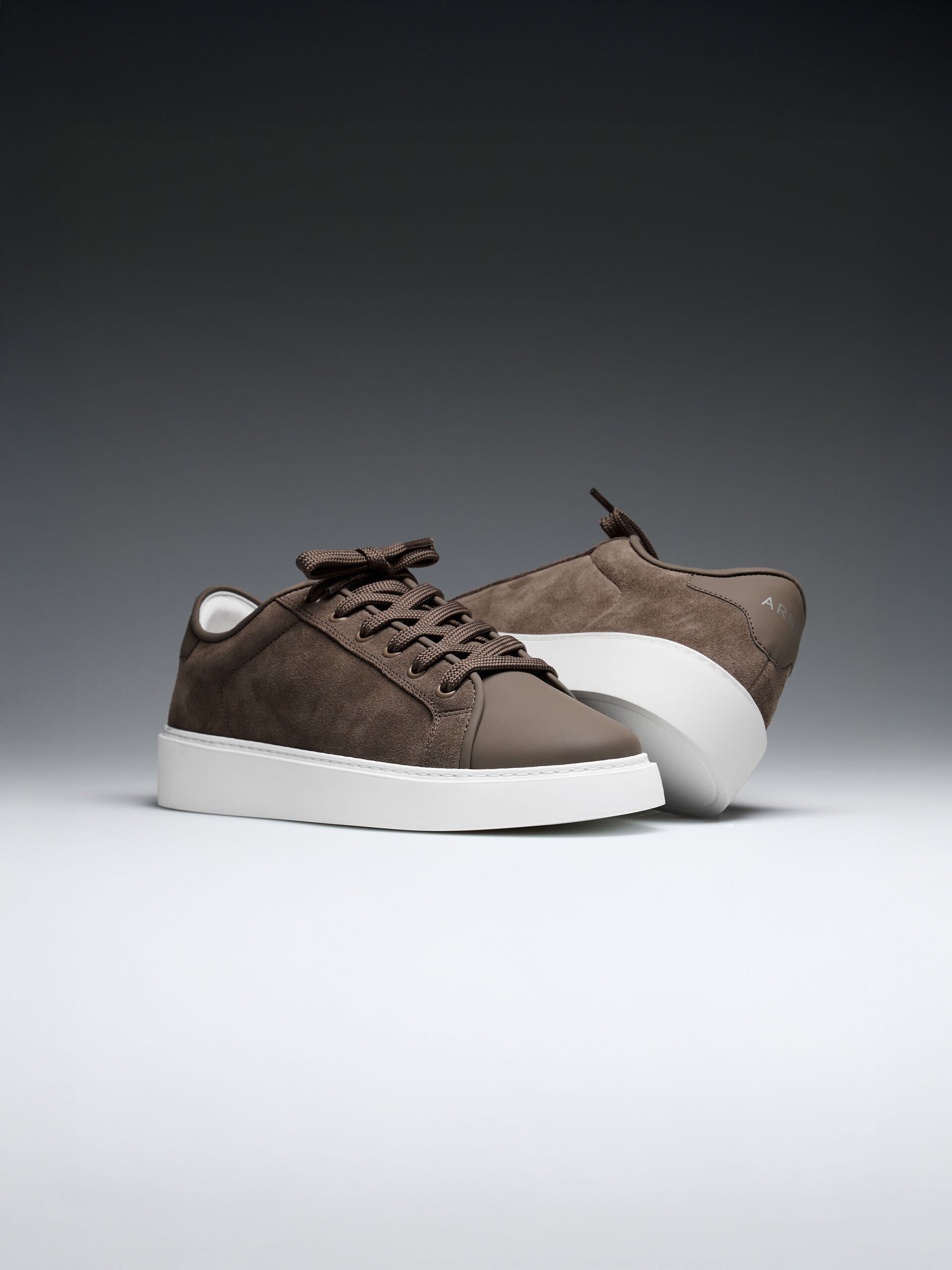 Mid Leather Toe Cap Trainer in Taupe