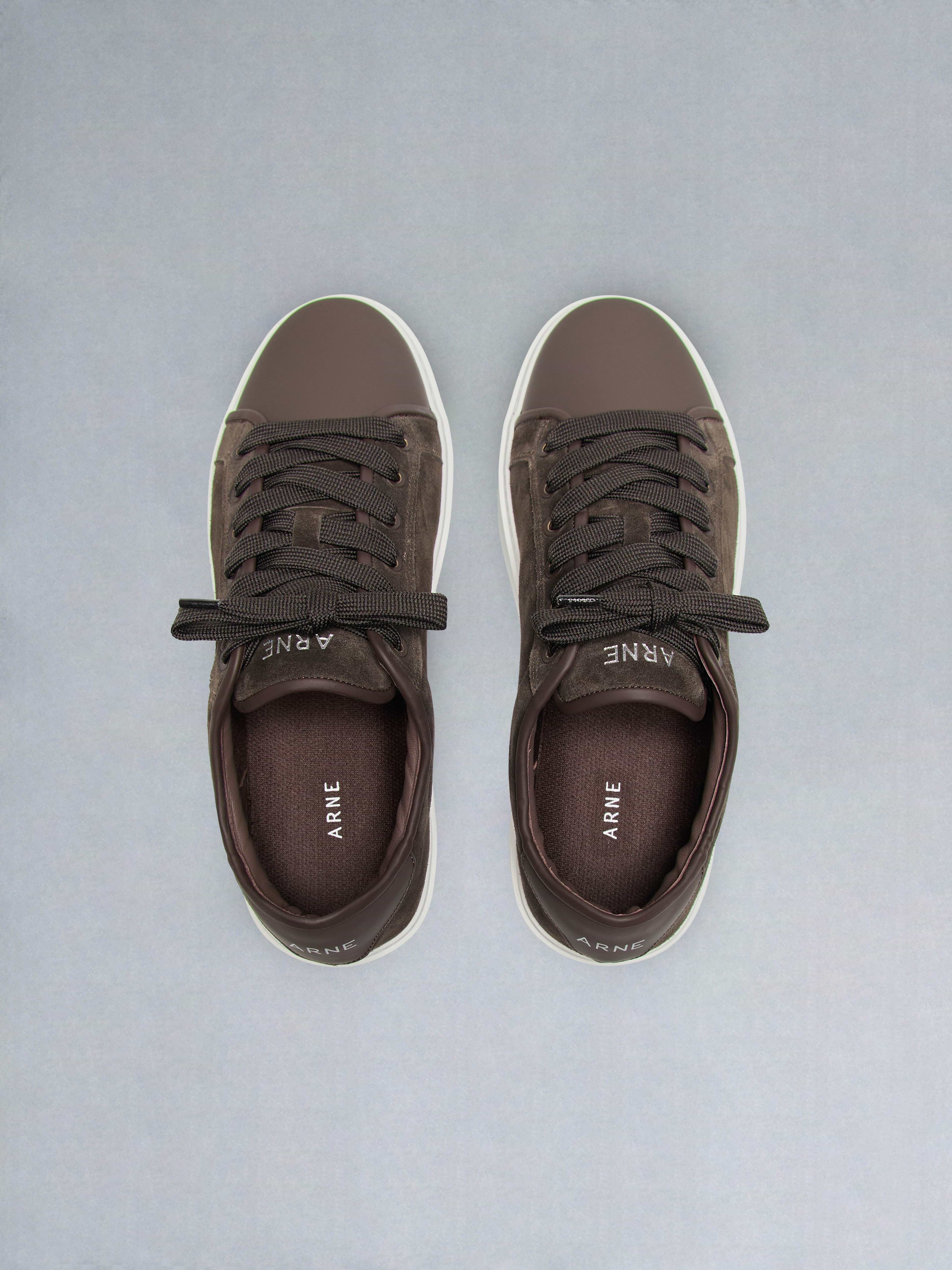 Mid Leather Toe Cap Trainer in Brown