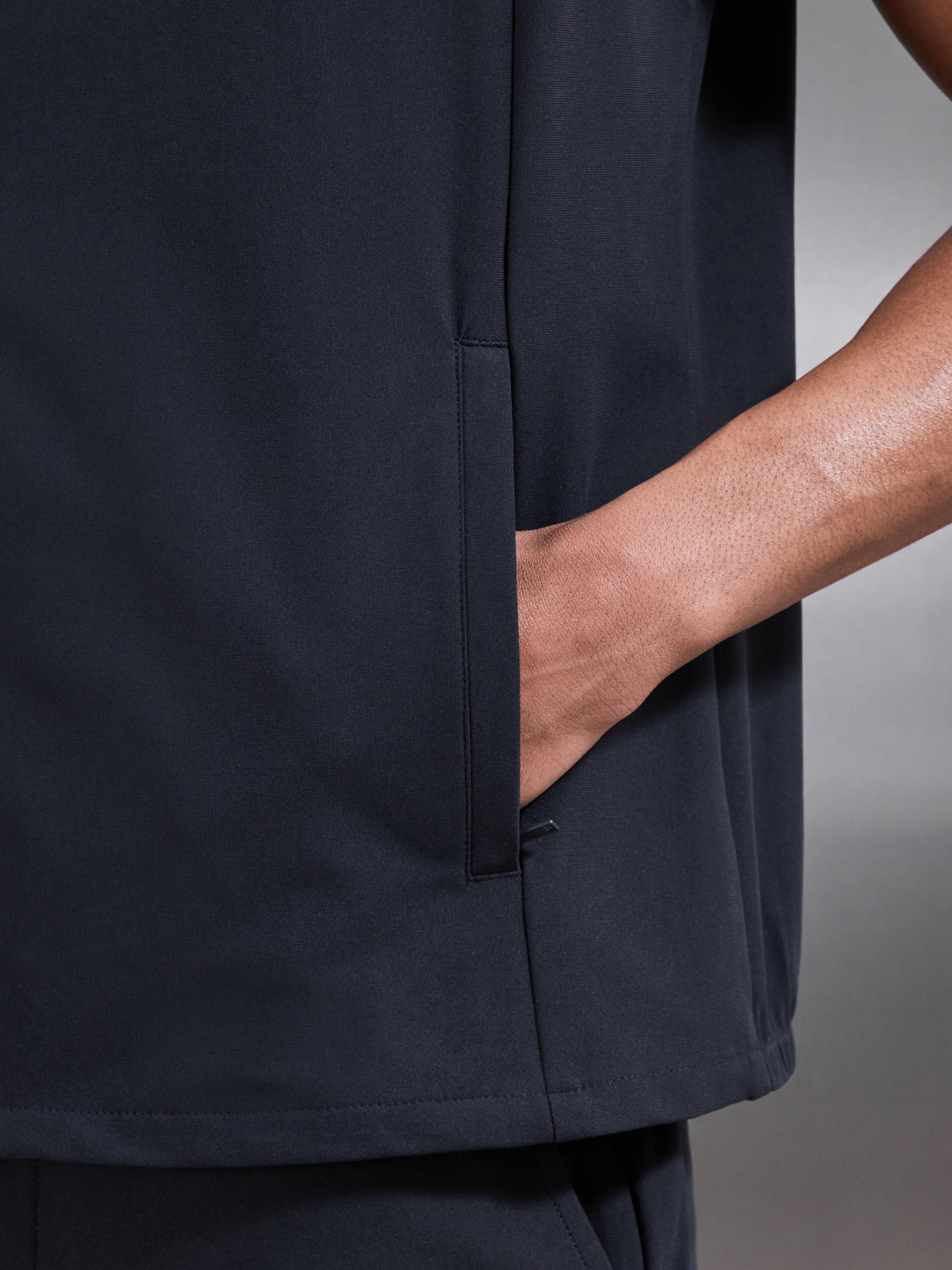 Mens 24 Hour Gilet in Navy