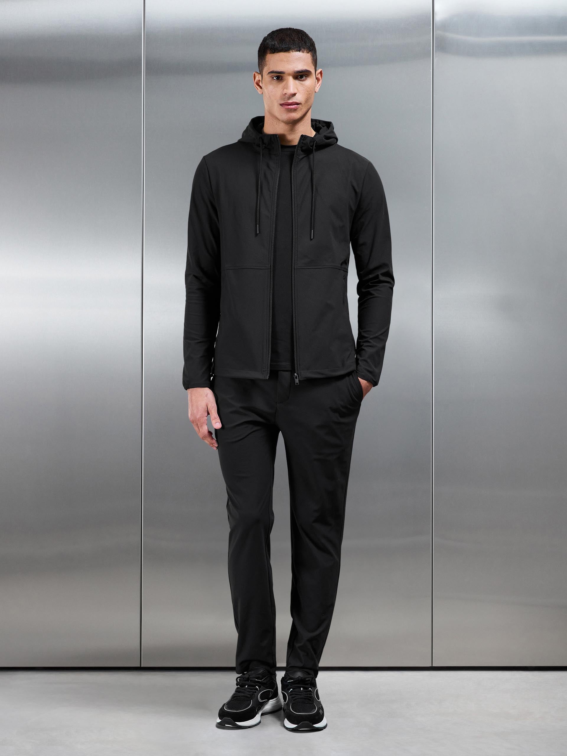 Mens 24 Hour Windbreaker in Black