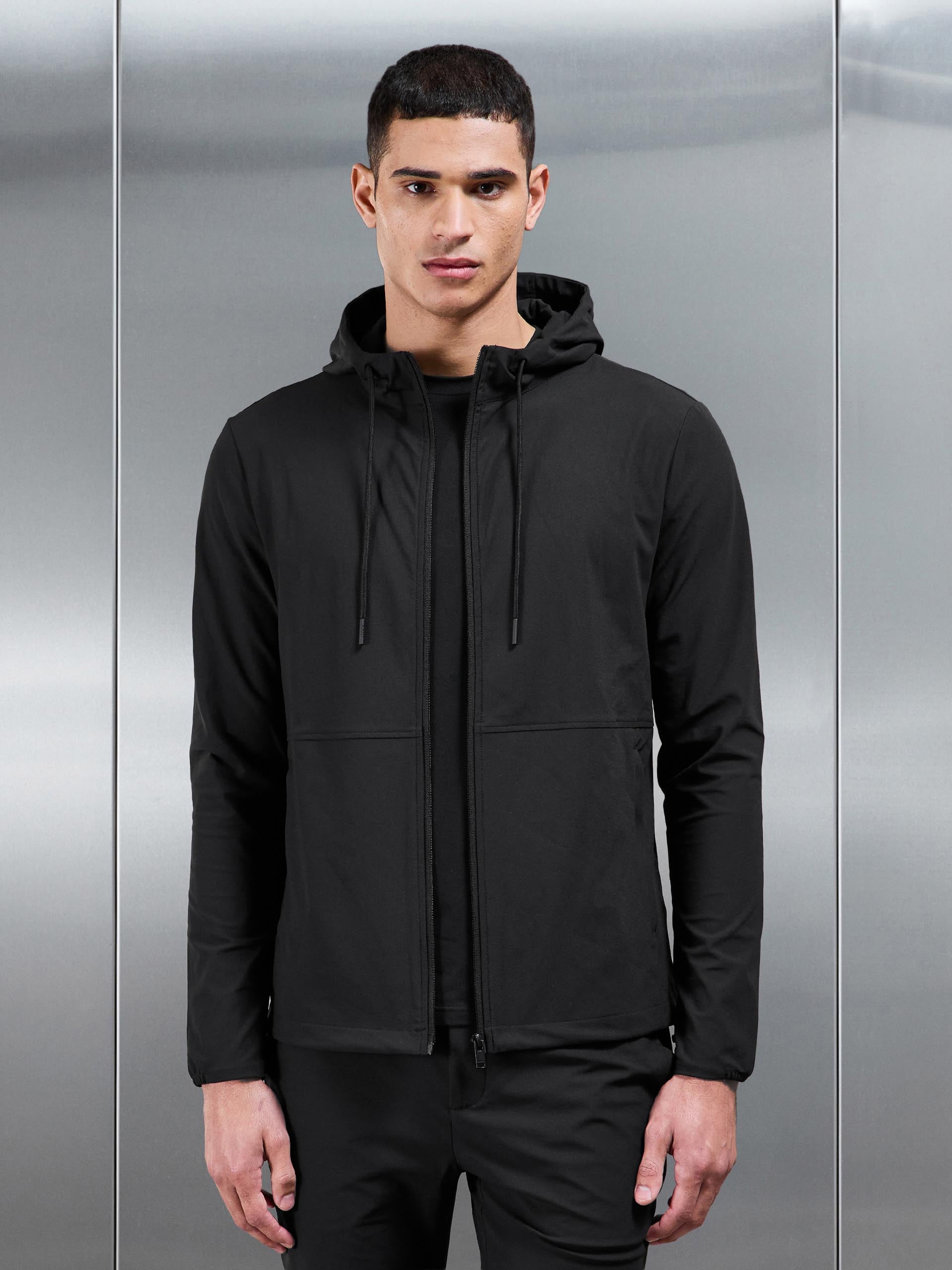 Mens 24 Hour Windbreaker in Black
