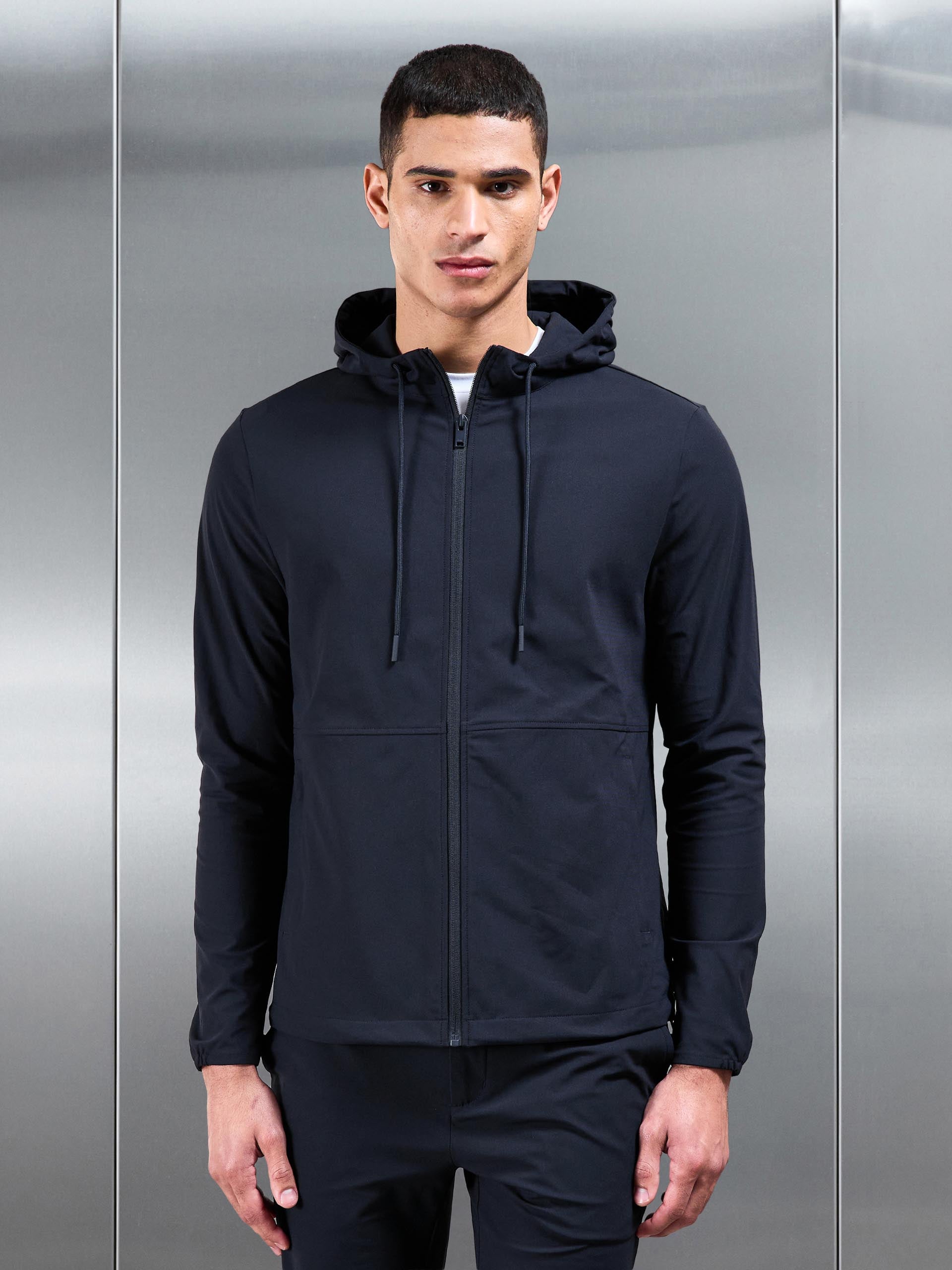 Mens 24 Hour Windbreaker in Navy