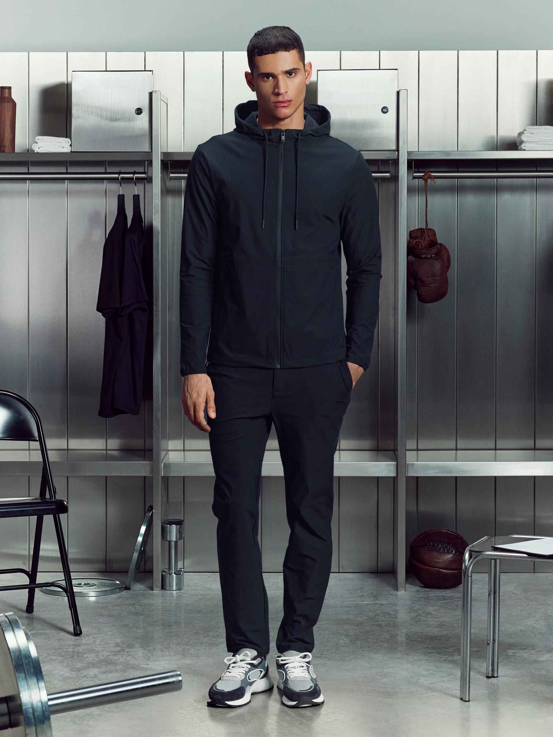 Mens 24 Hour Windbreaker in Navy