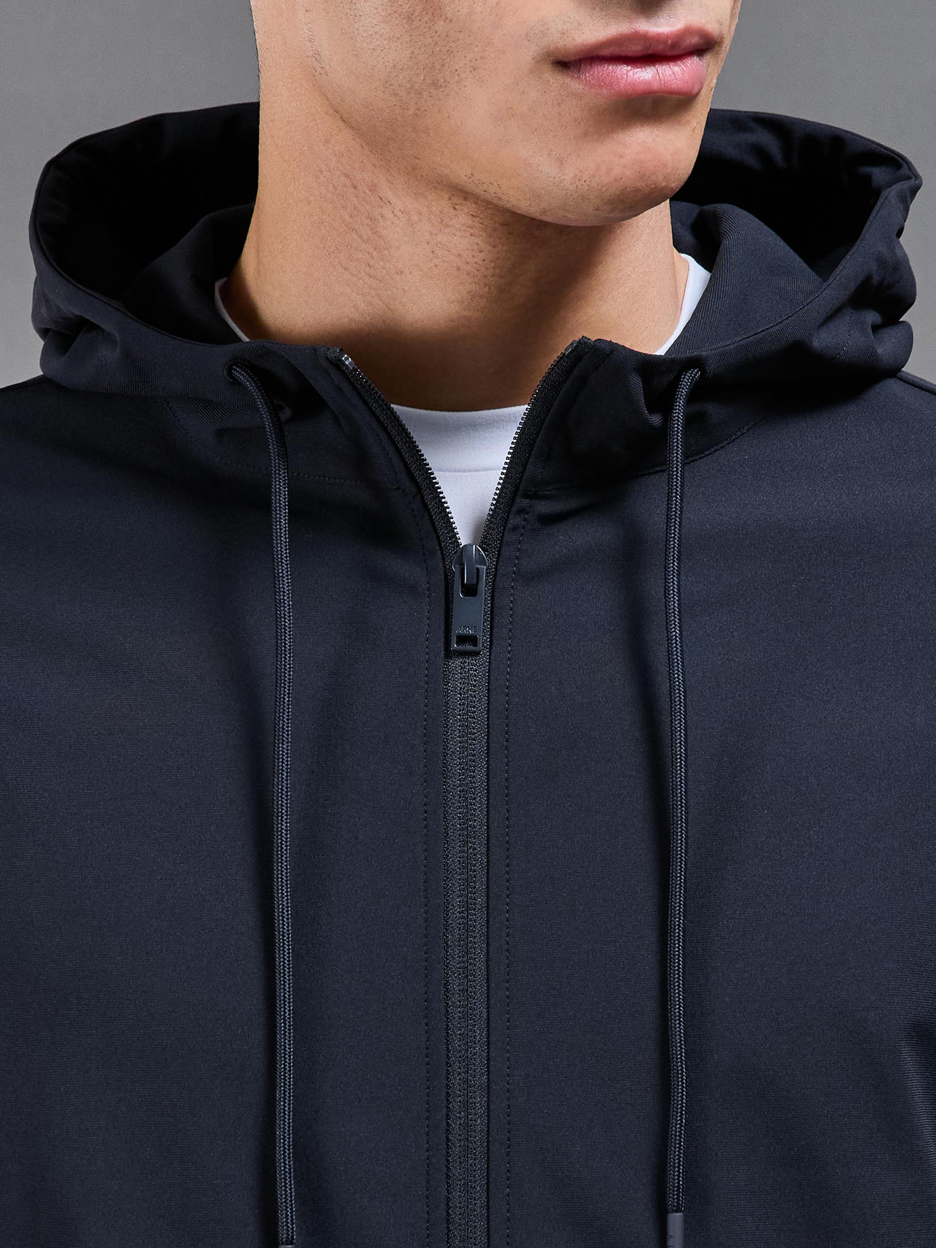 Mens 24 Hour Windbreaker in Navy