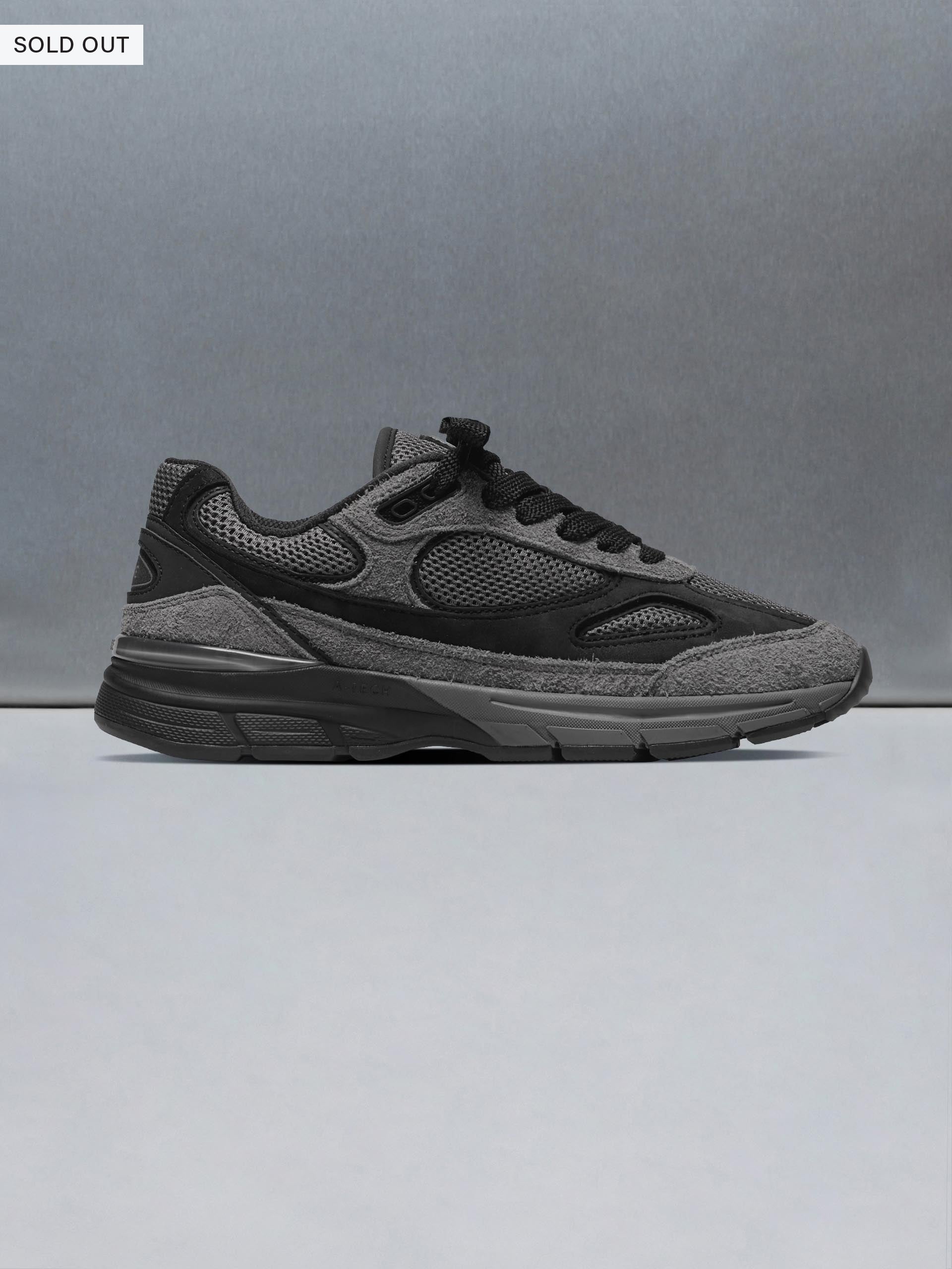A-Tech 18 in Charcoal Black
