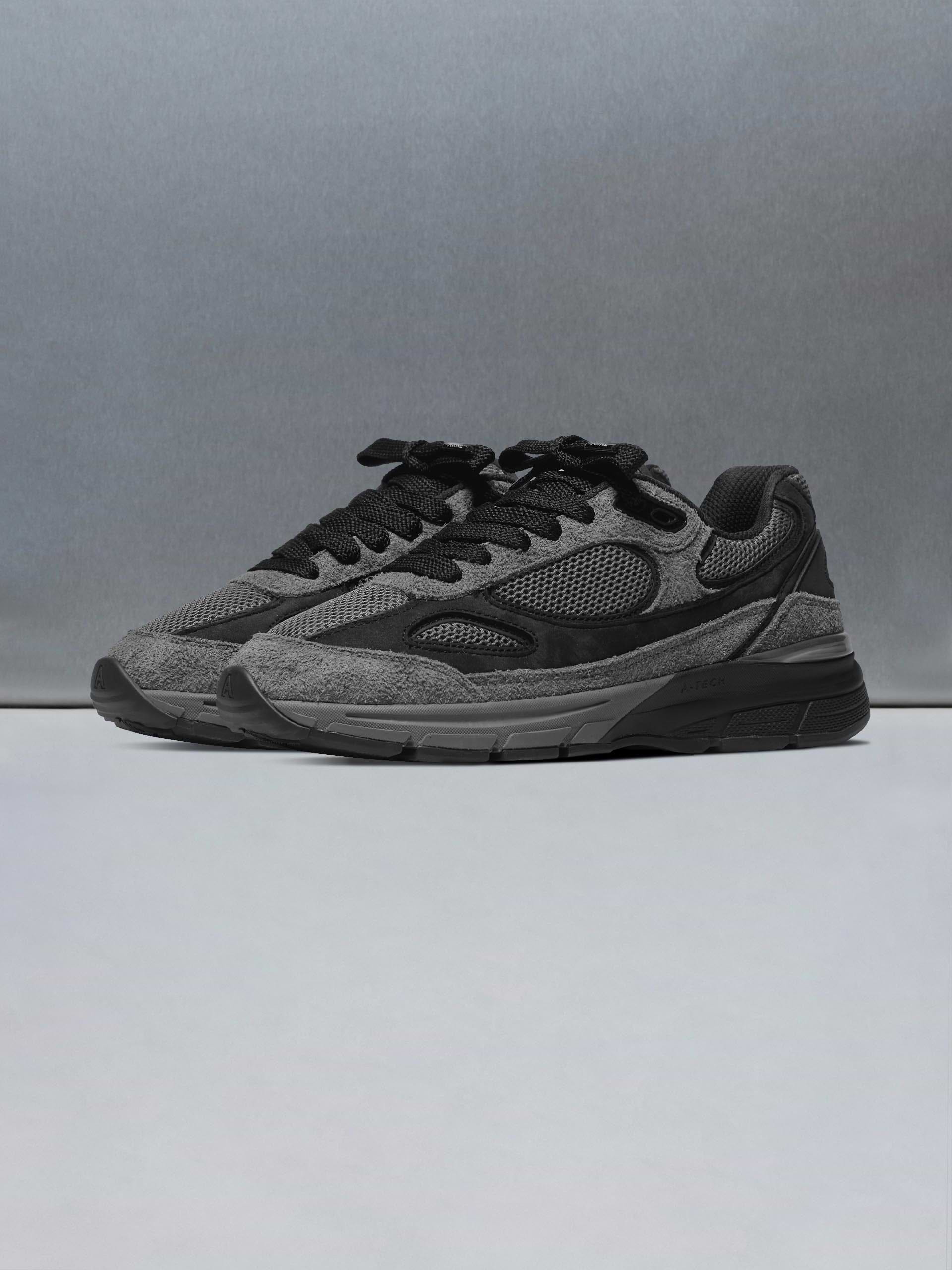 A-Tech 18 in Charcoal Black