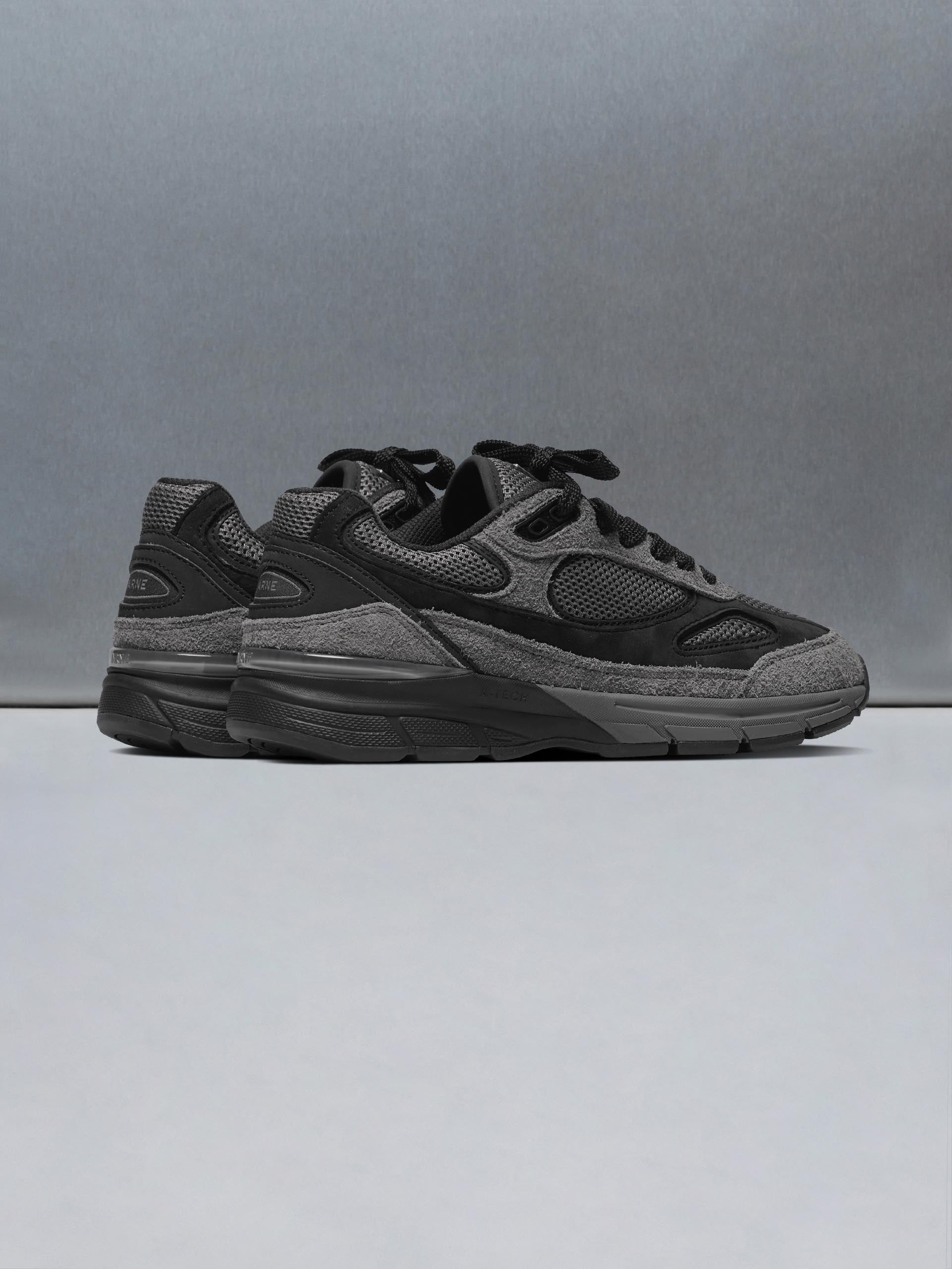 Mens A-Tech 18 in Charcoal Black