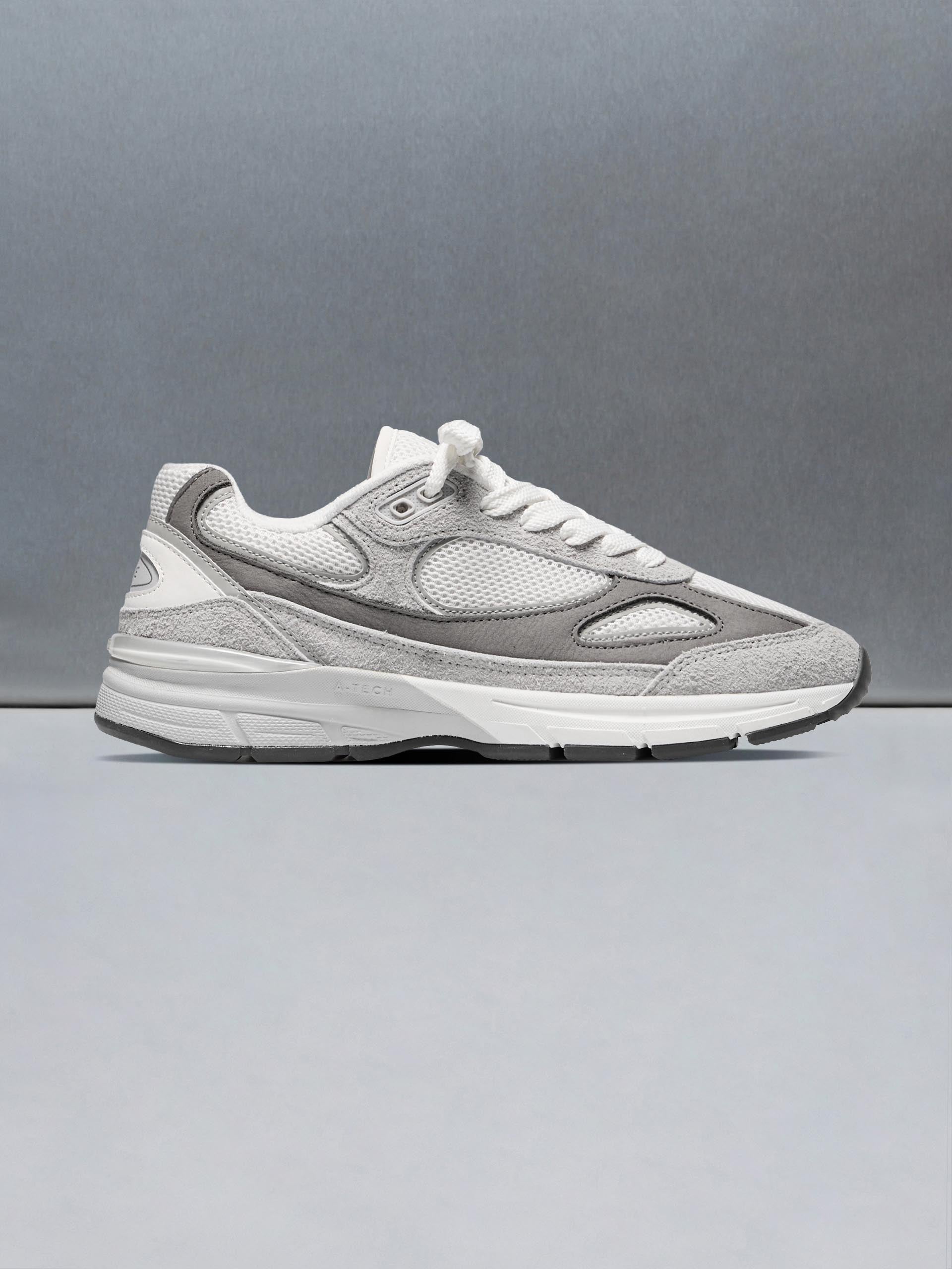 Mens A-Tech 18 in White Grey