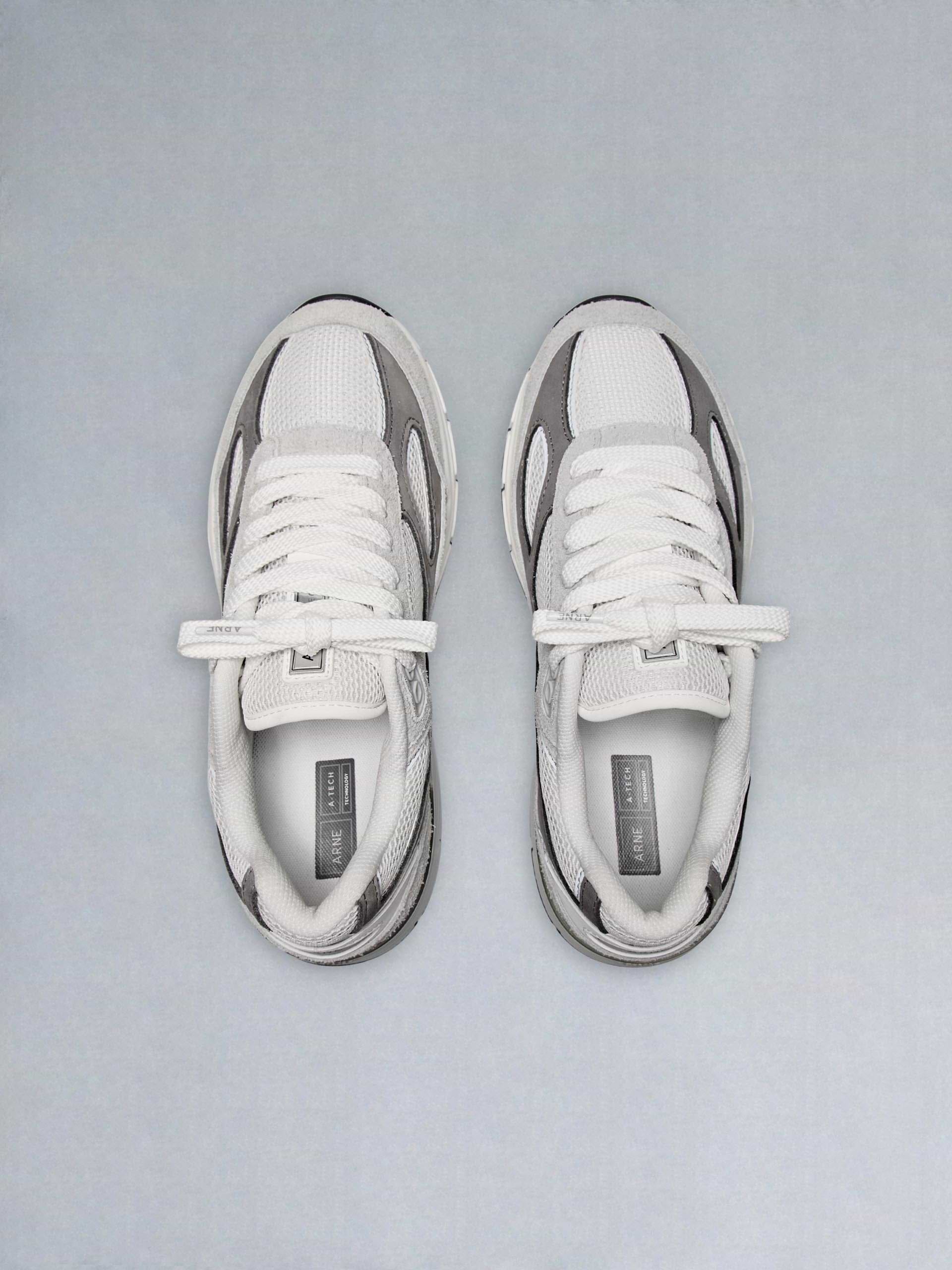 A-Tech 18 in White Grey