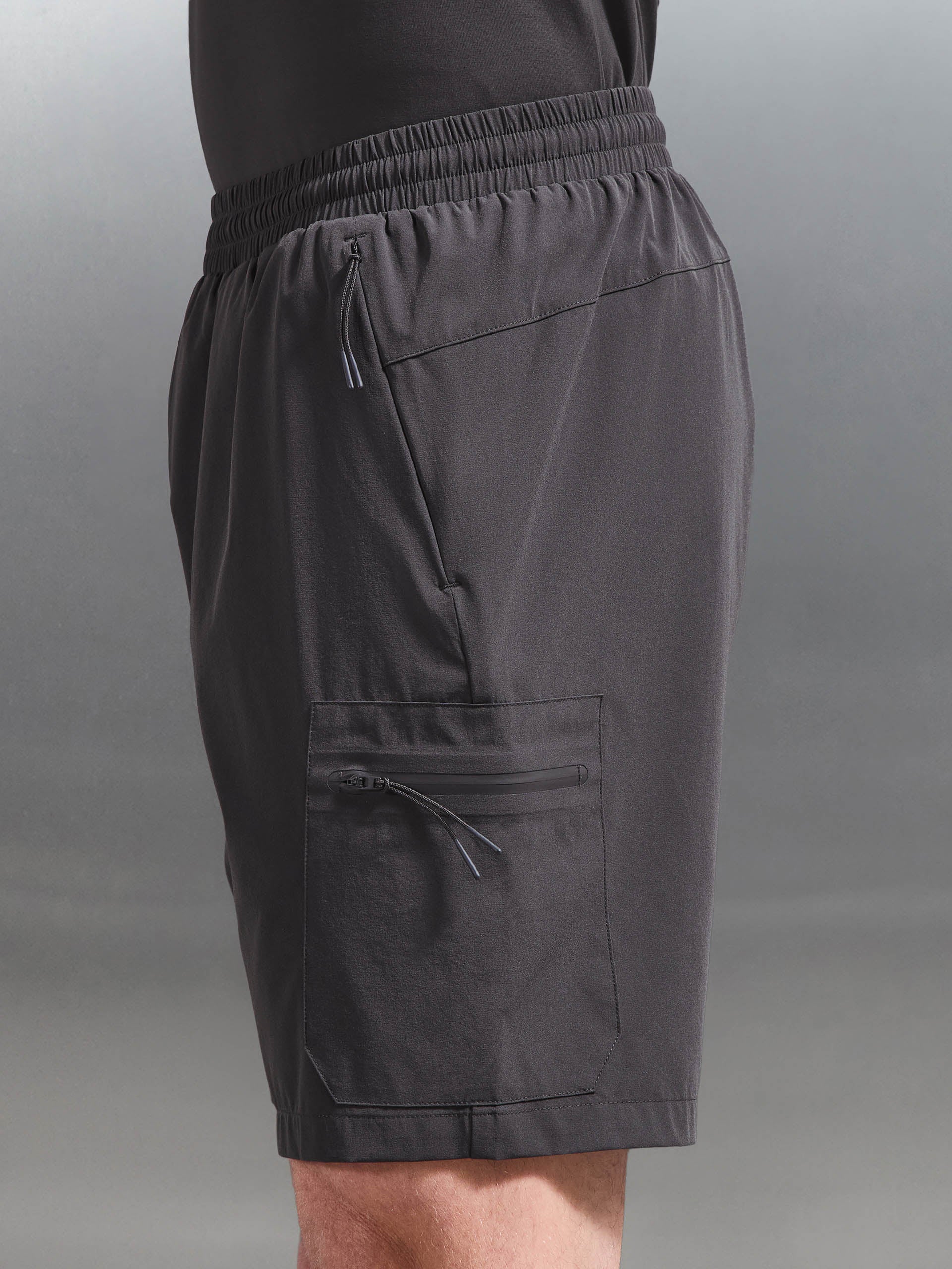 Mens Active Cargo Short in Grey