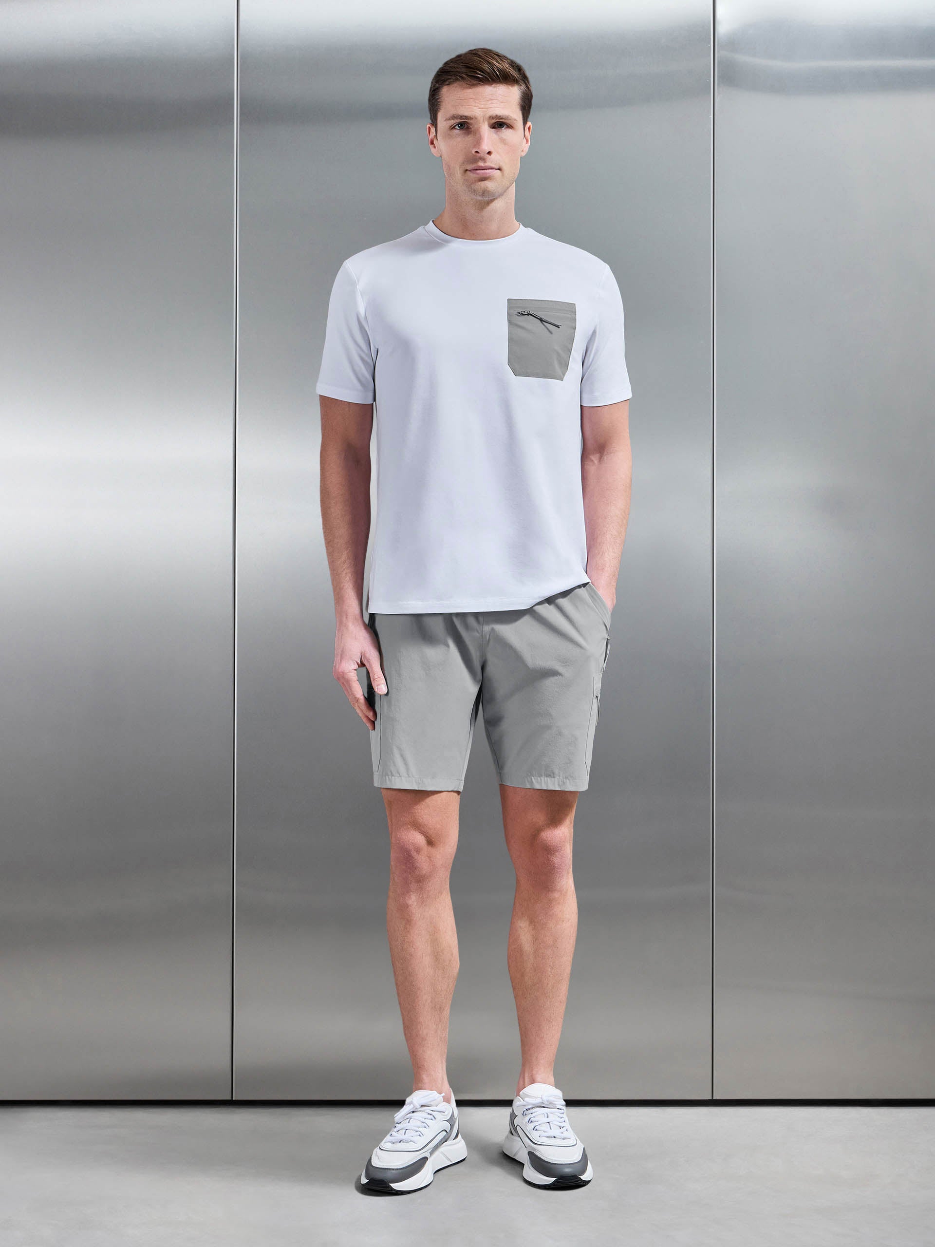 Mens Active Cargo Short in Mid Grey
