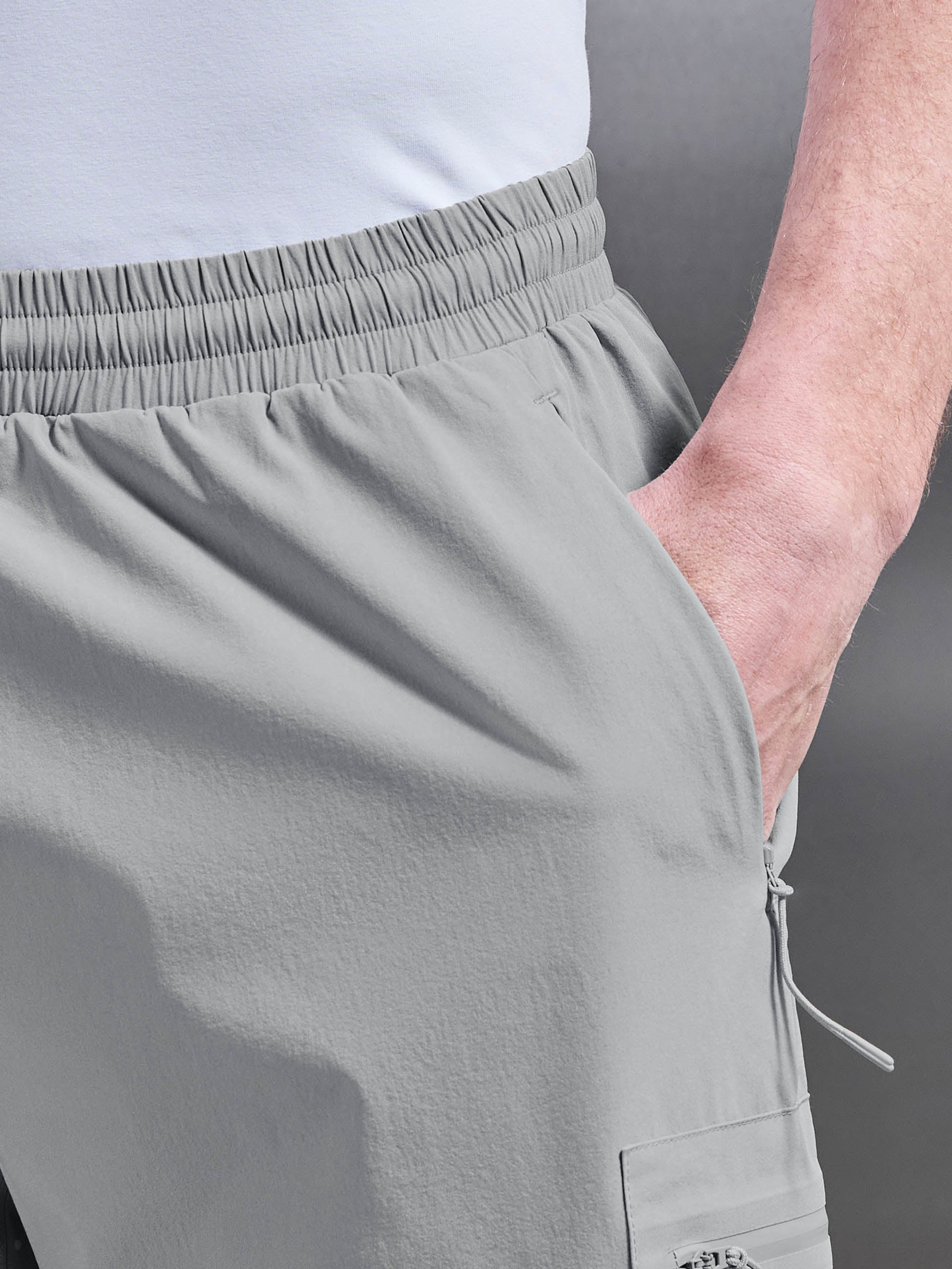 Mens Active Cargo Short in Mid Grey