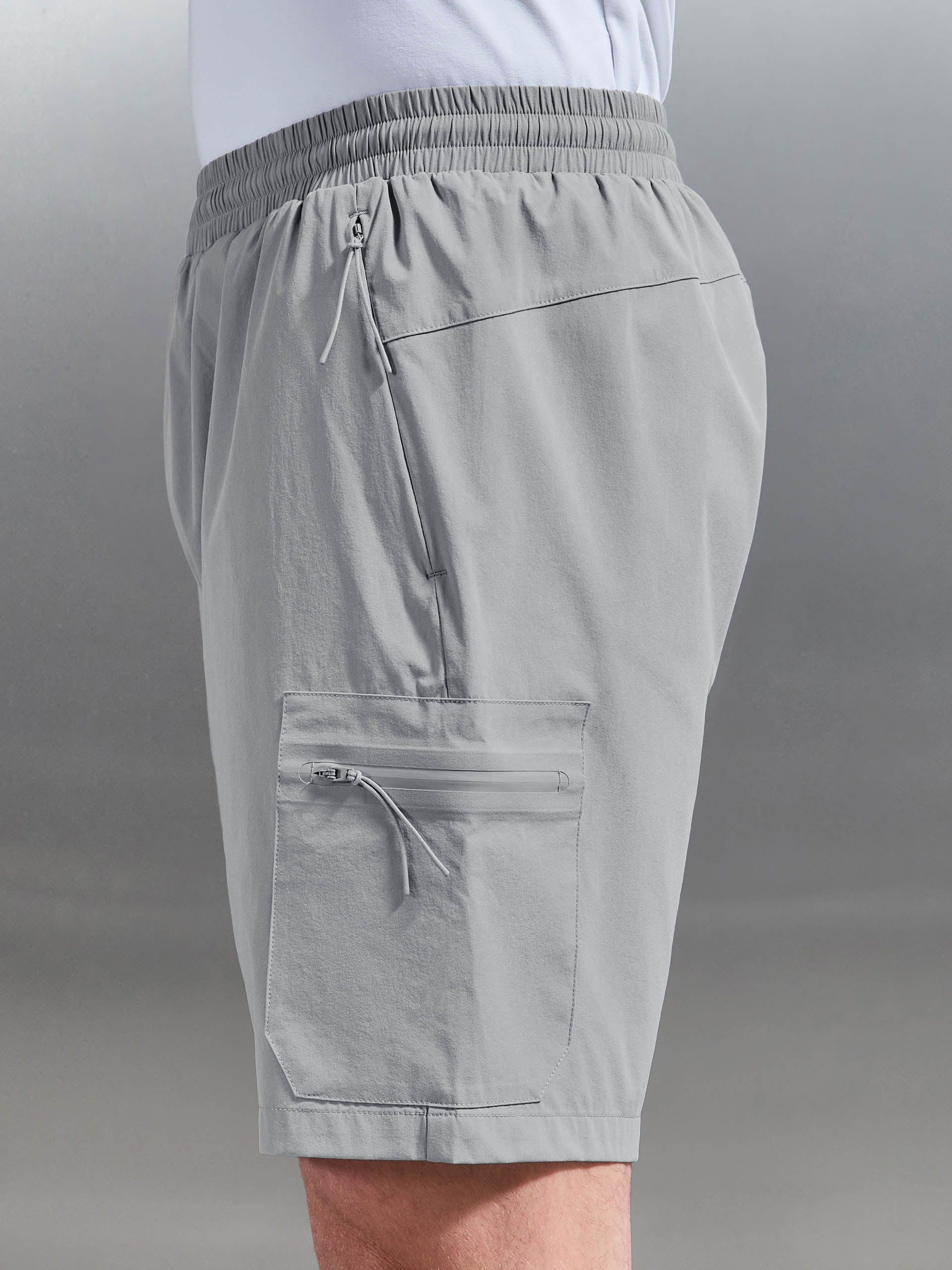 Mens Active Cargo Short in Mid Grey