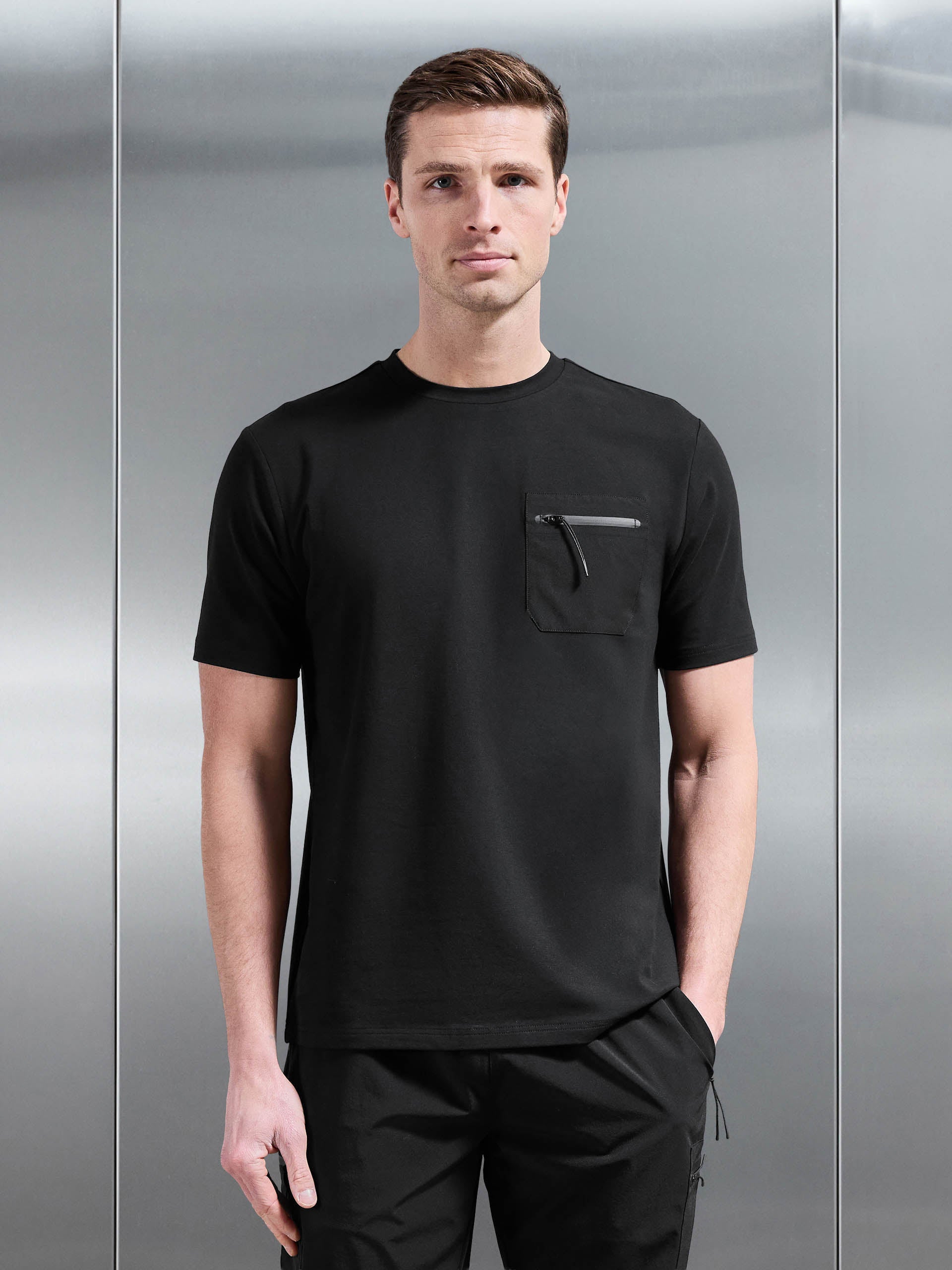 Mens Active Cargo T-Shirt in Black