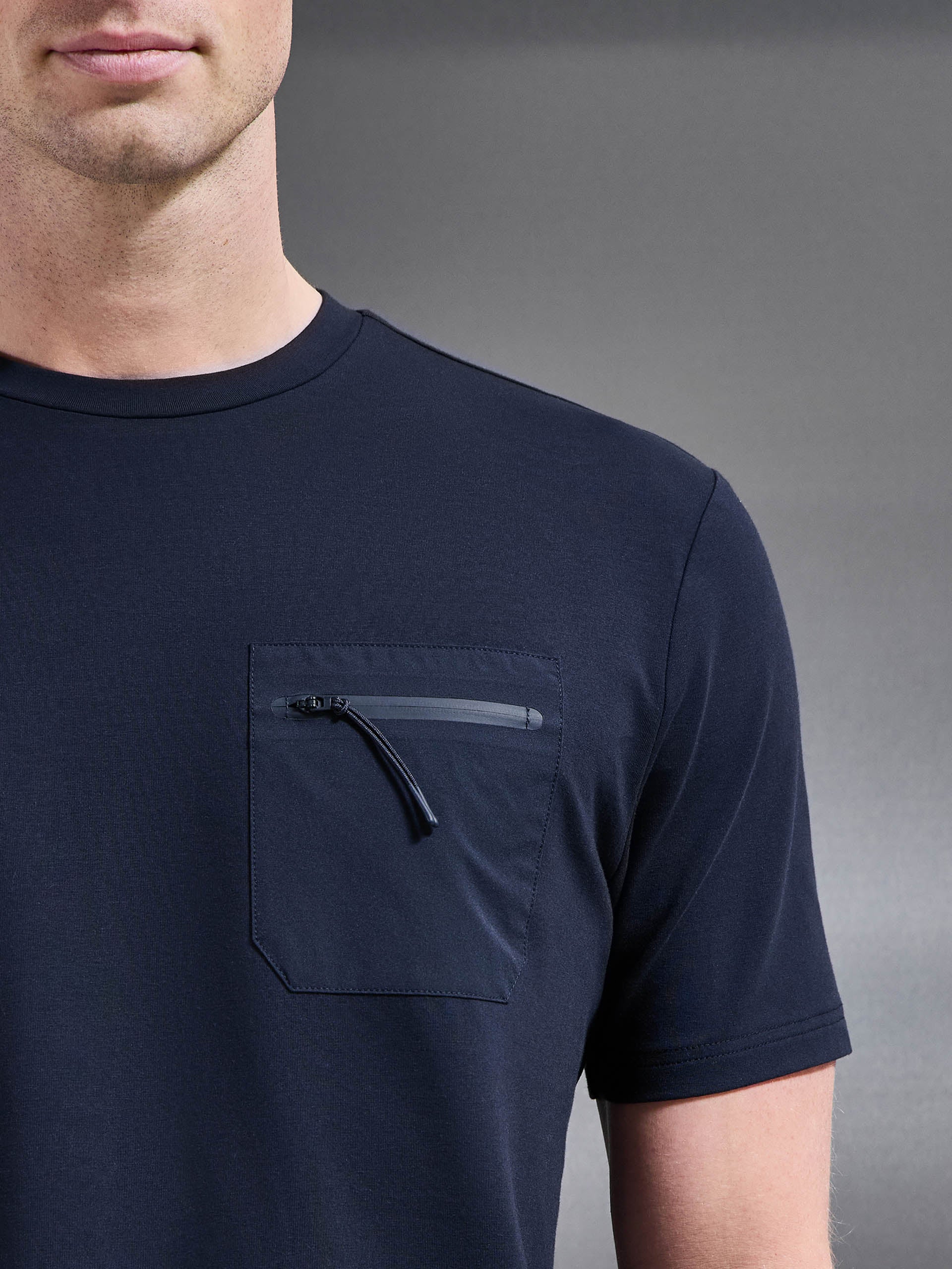 Mens Active Cargo T-Shirt in Navy