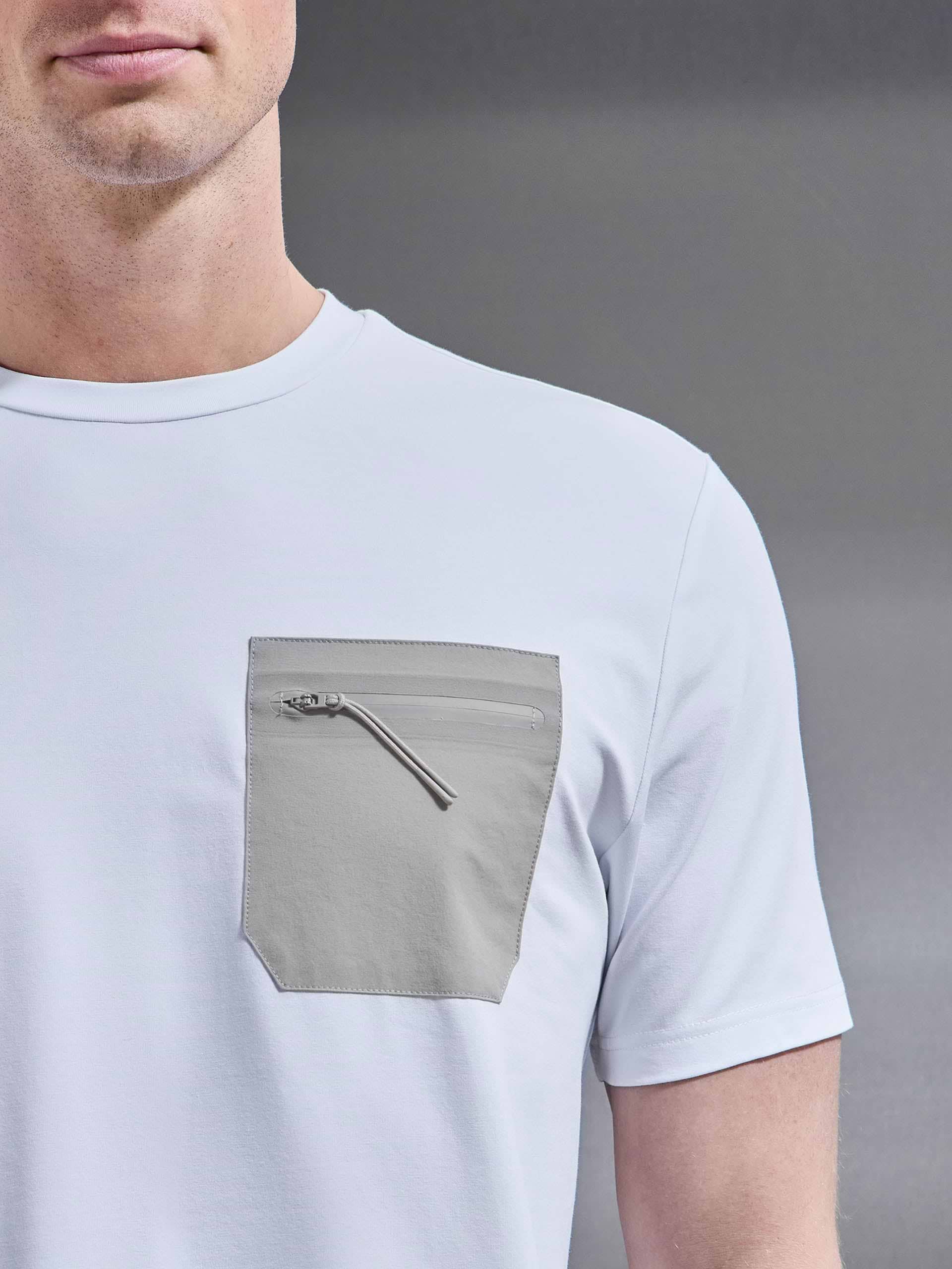 Active Cargo T-Shirt in White Stone