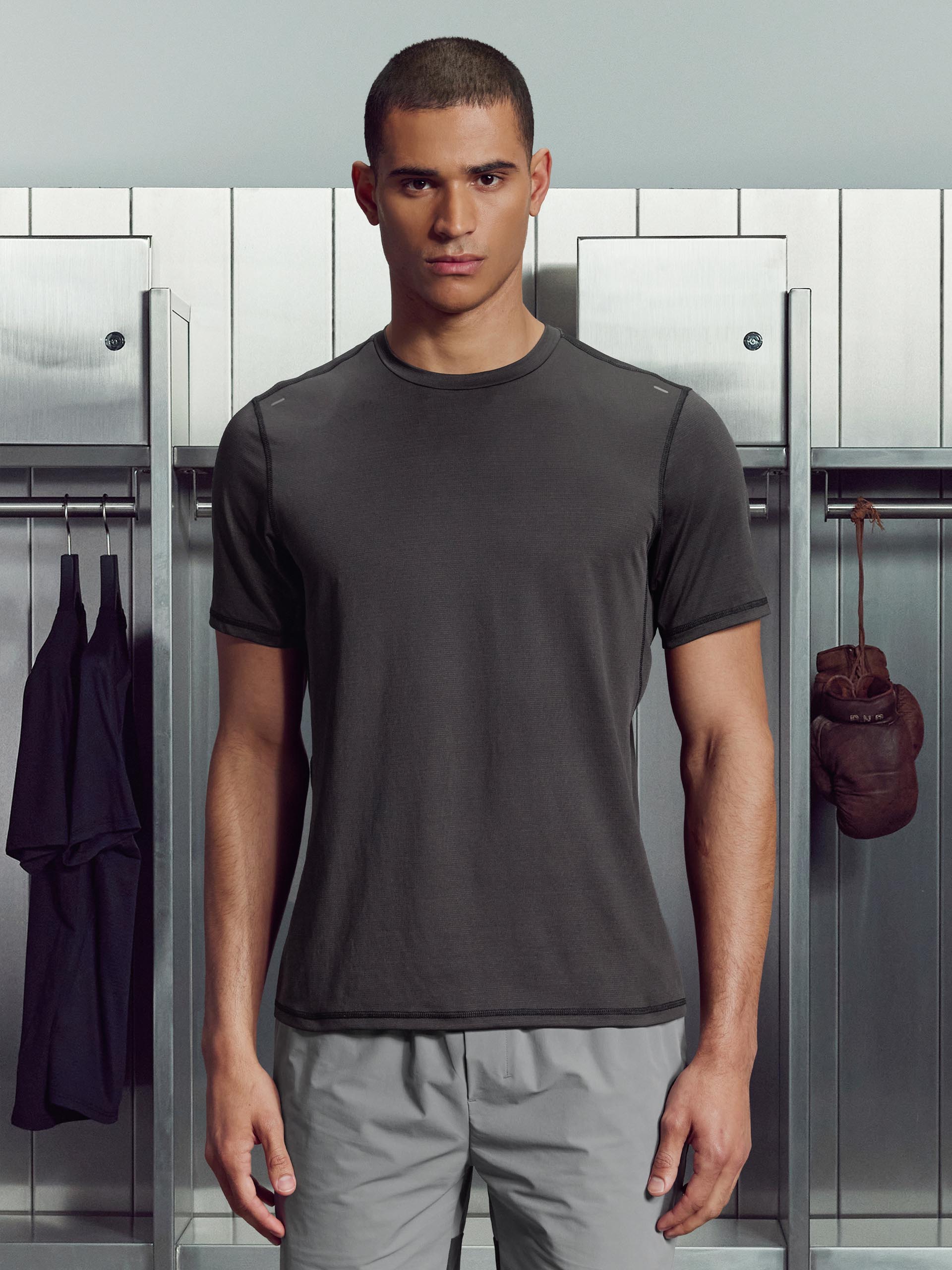 Mens Active Essential T-Shirt in Grey