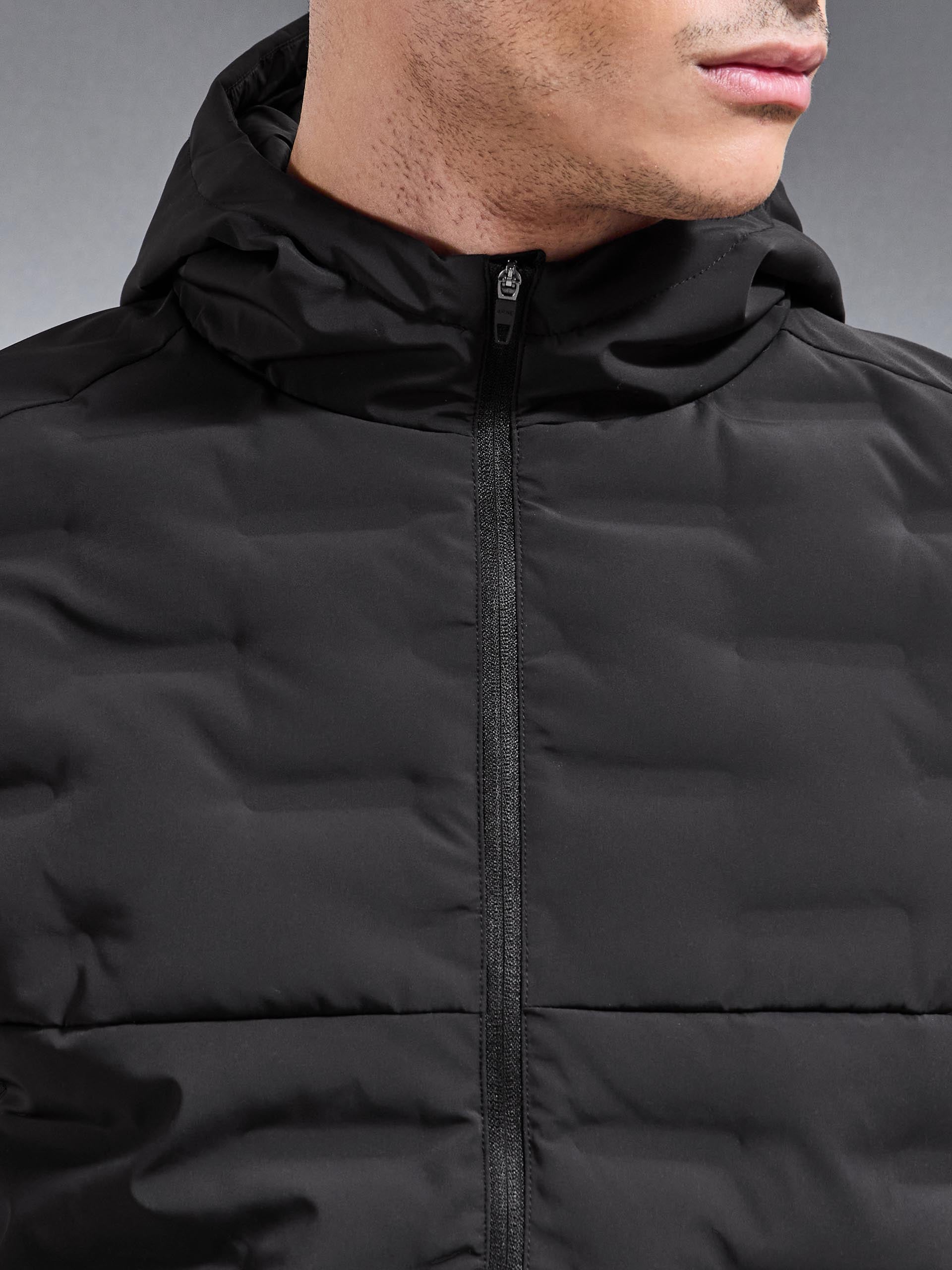 Mens Active Quilted Windbreaker in Black
