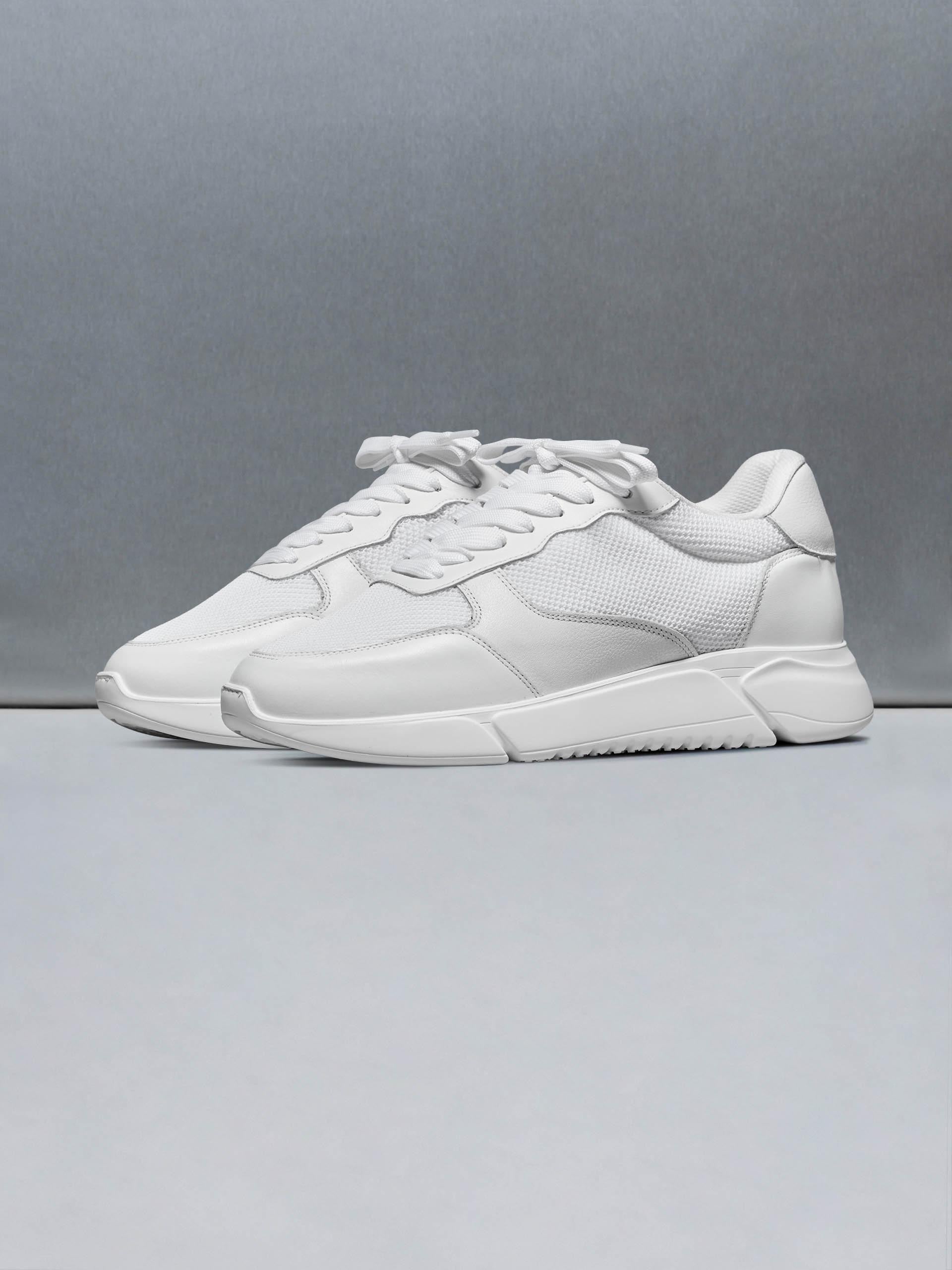 Mens Active Runner in Triple White