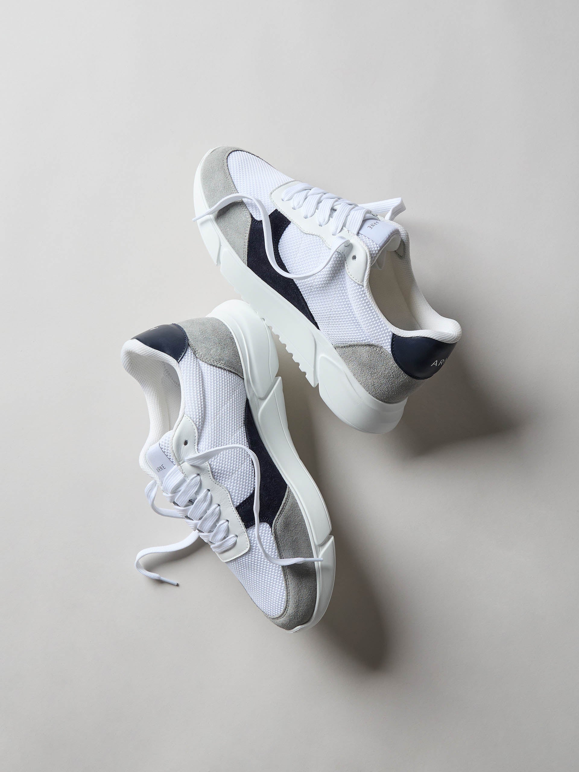 Mens Active Runner in White Navy