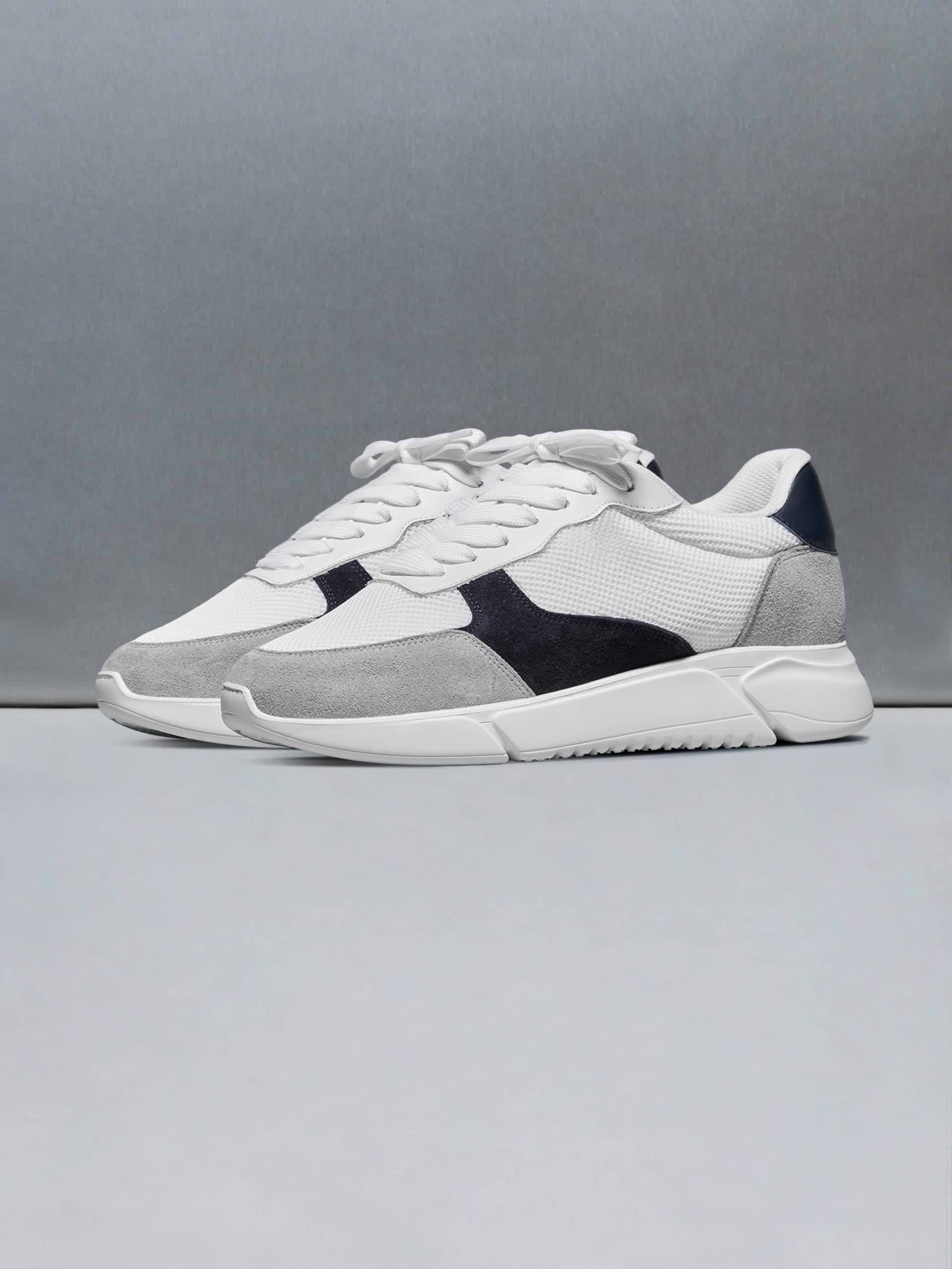 Active Runner in White Navy