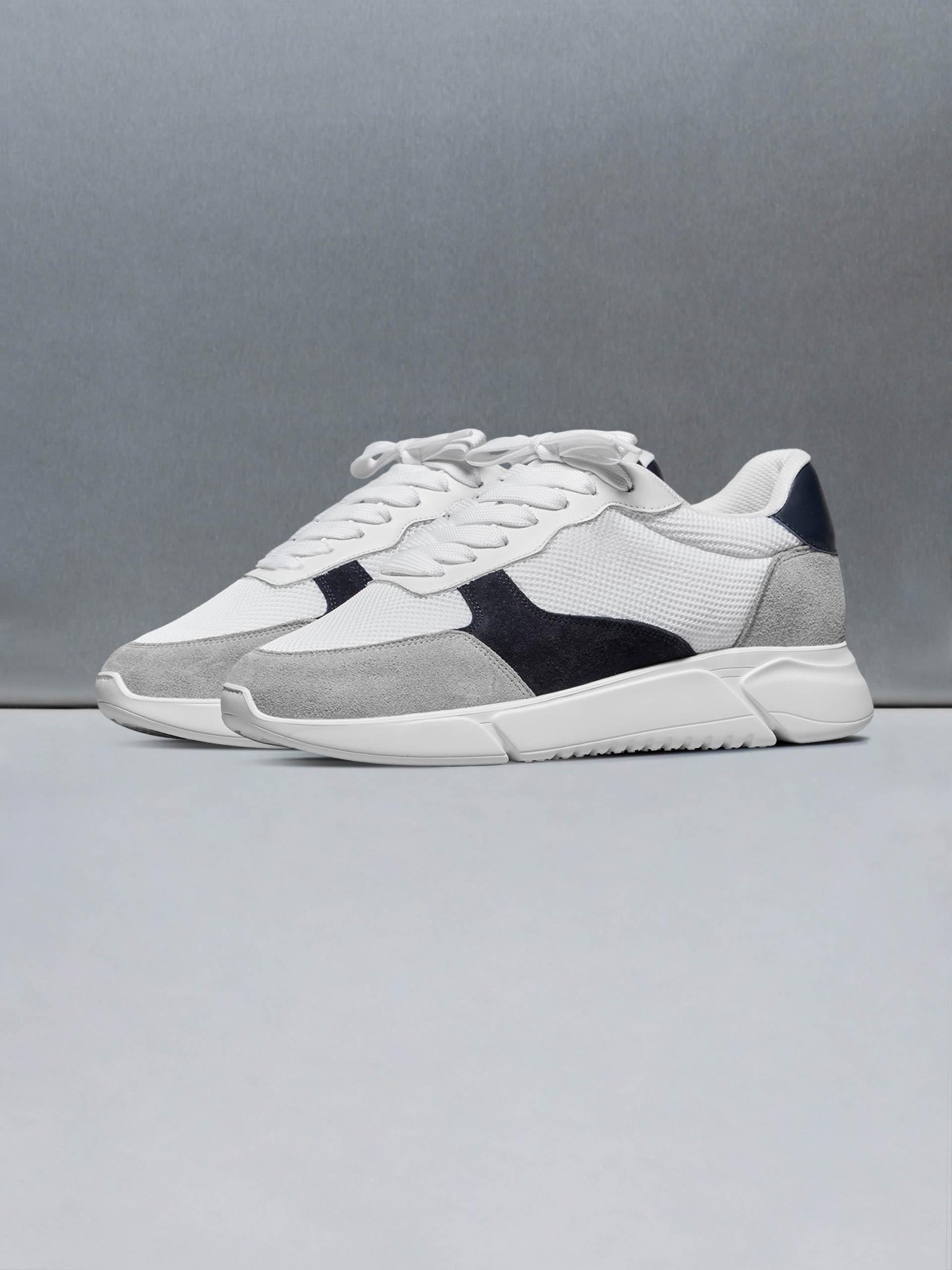 Mens Active Runner in White Navy