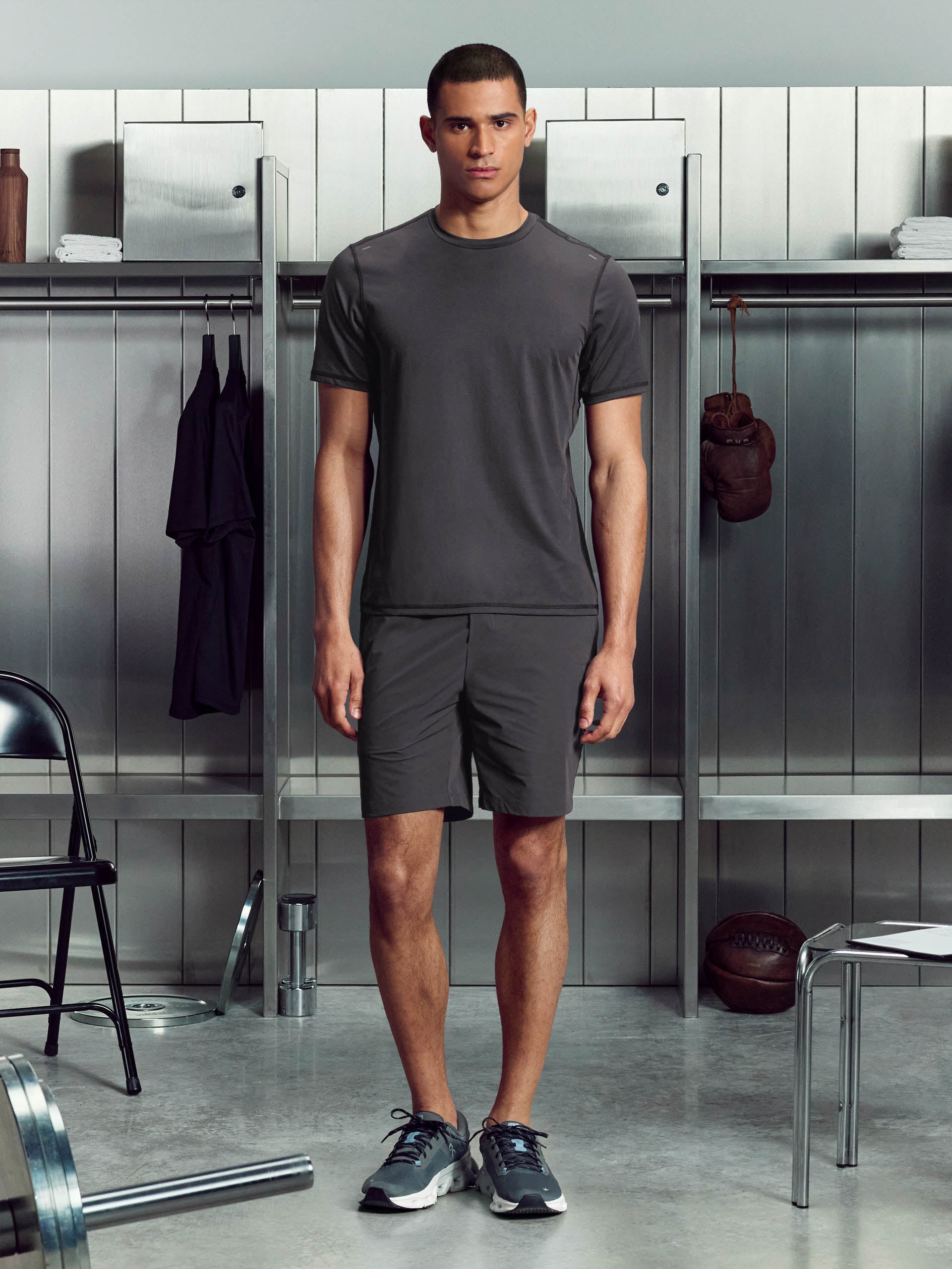 Mens Active Short in Grey