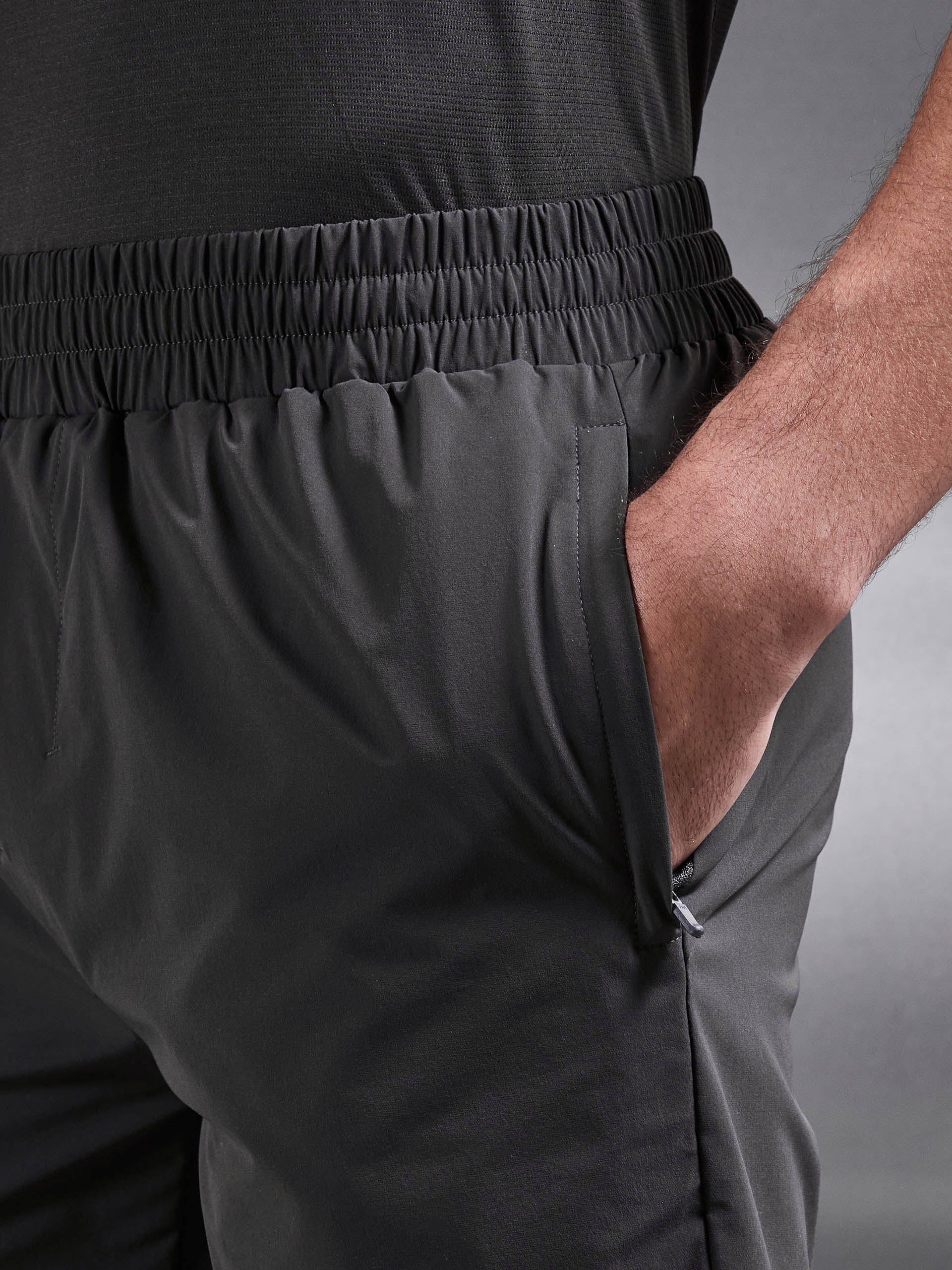 Mens Active Short in Grey