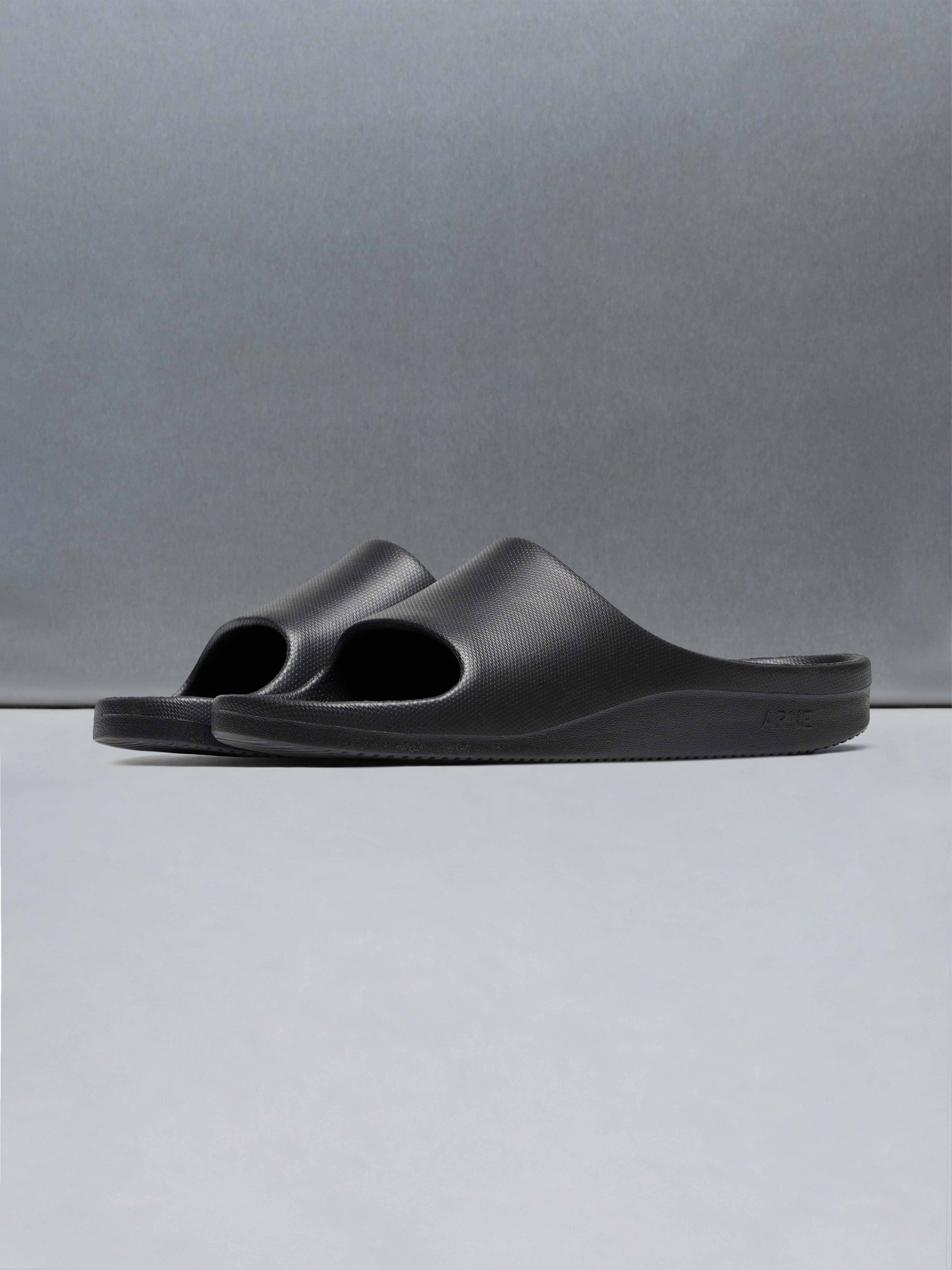 Mens Active Slide in Black