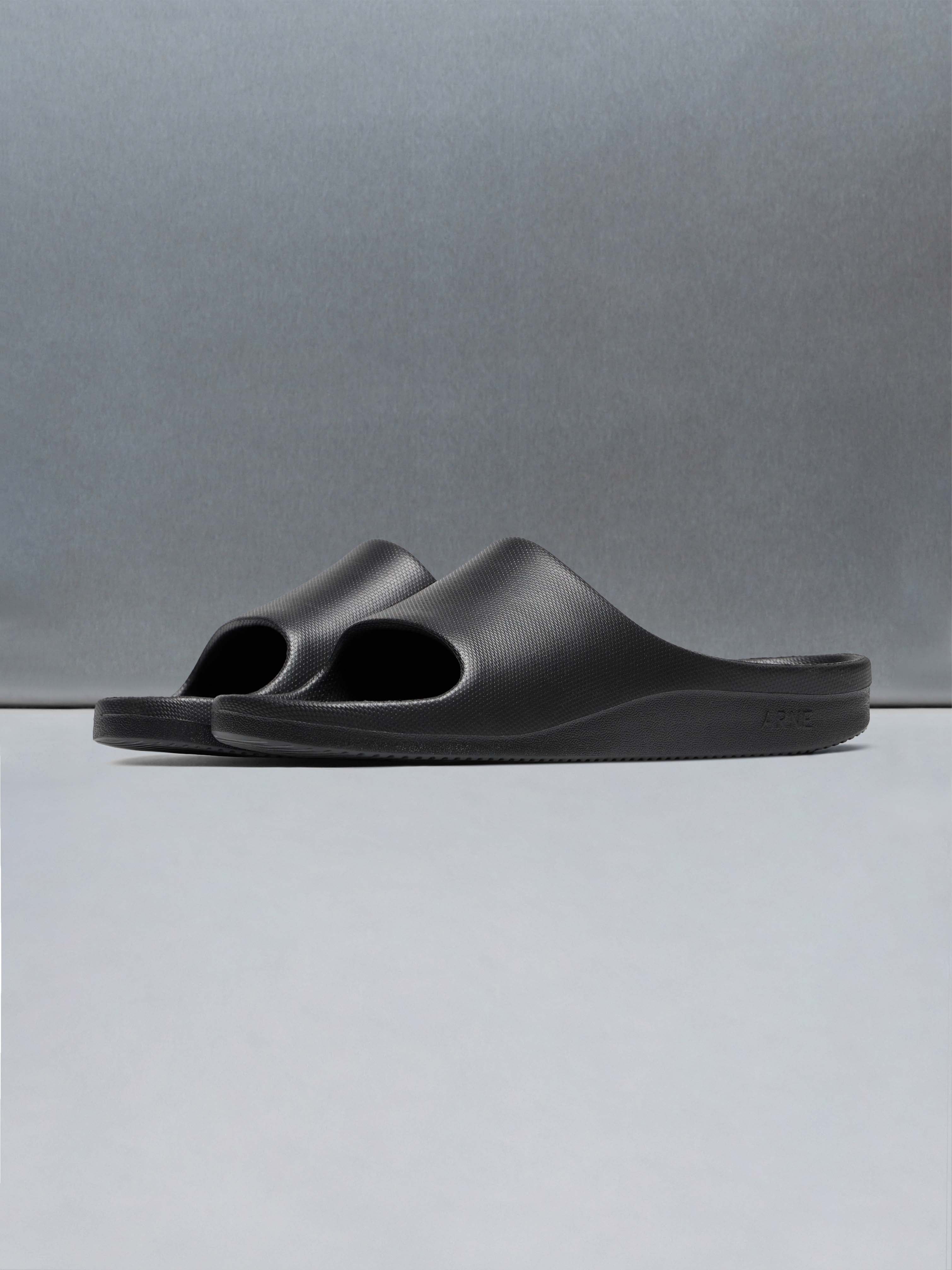 Mens Active Slide in Black