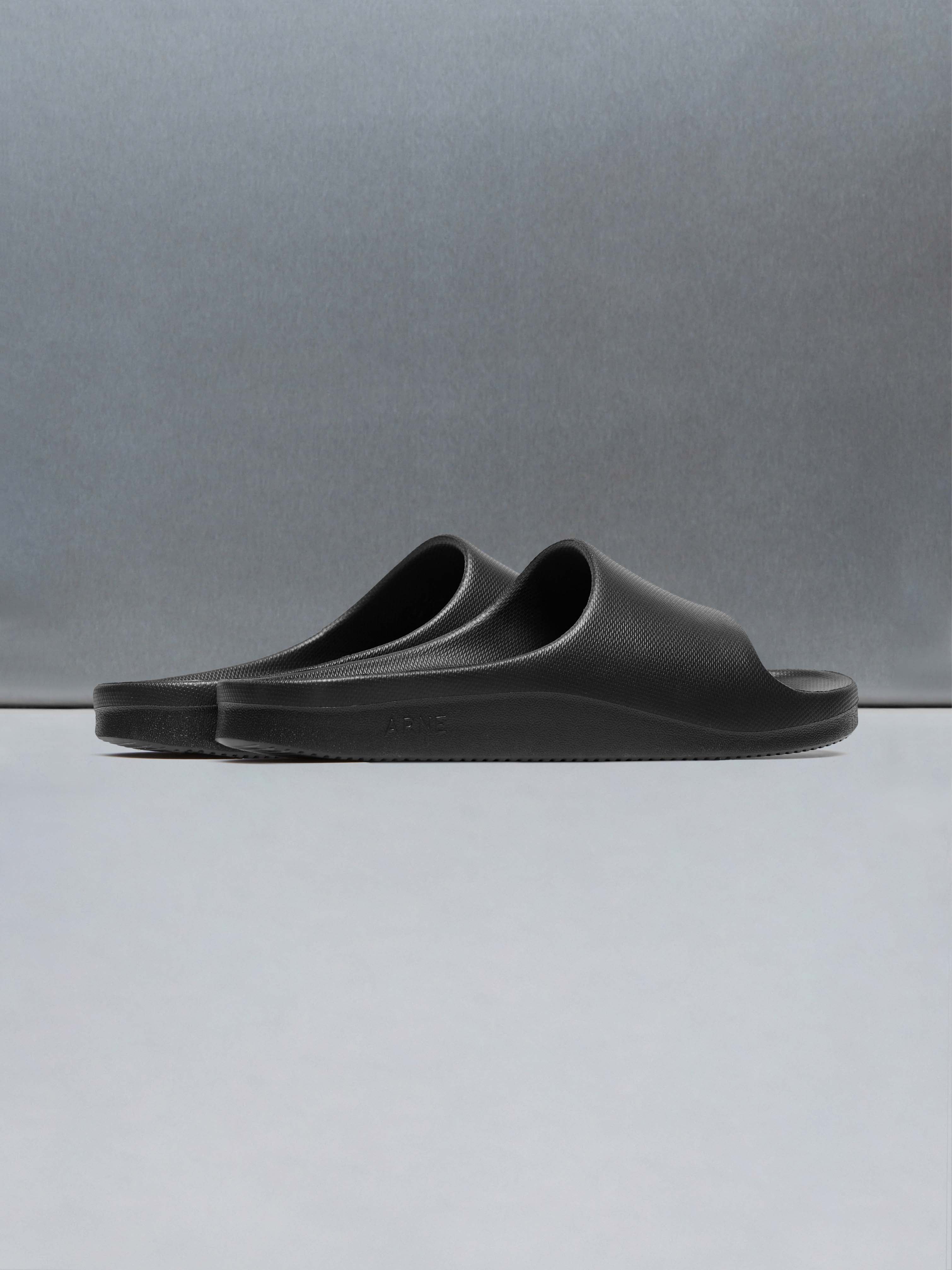 Mens Active Slide in Black