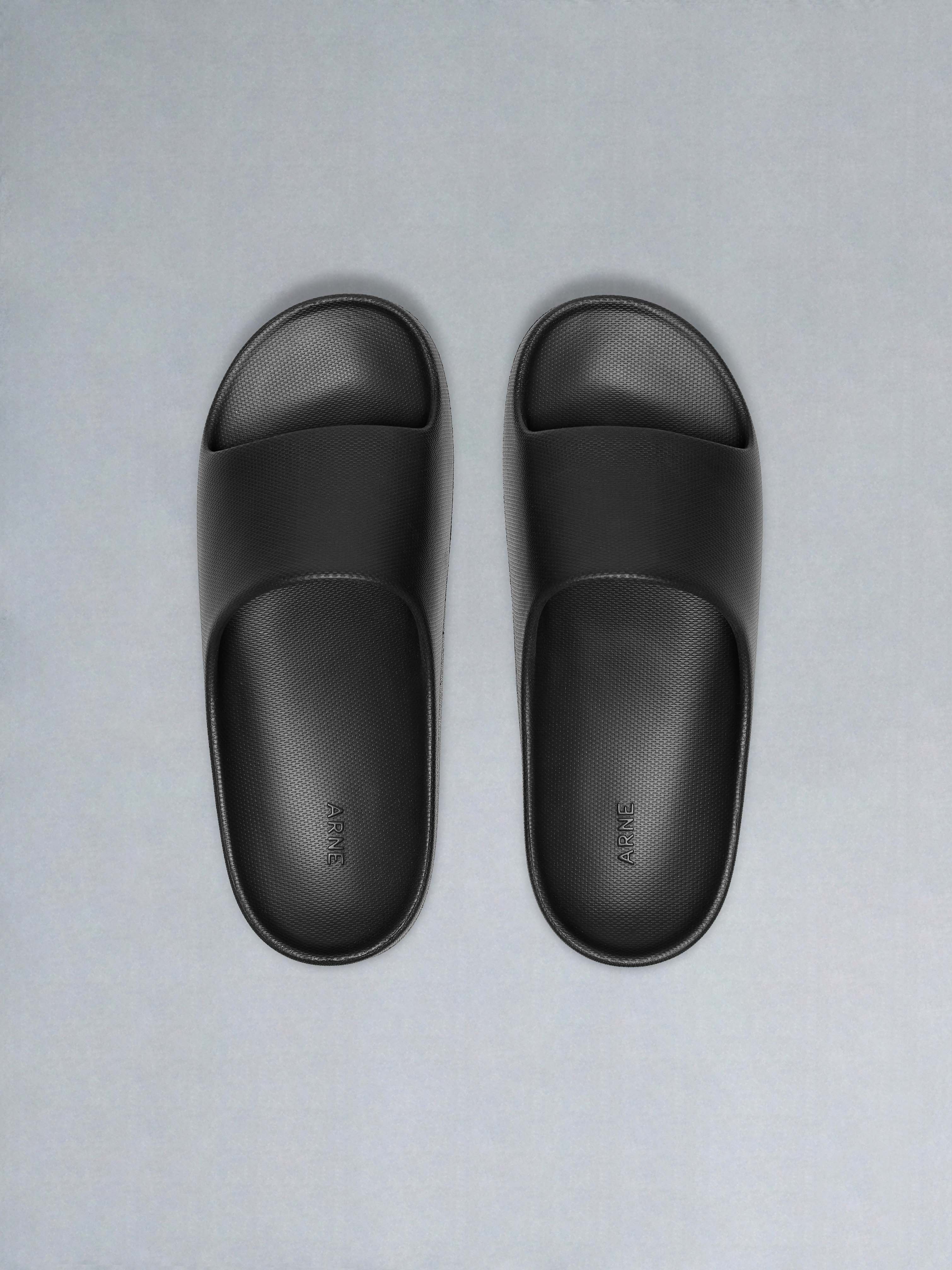 Active Slide in Black