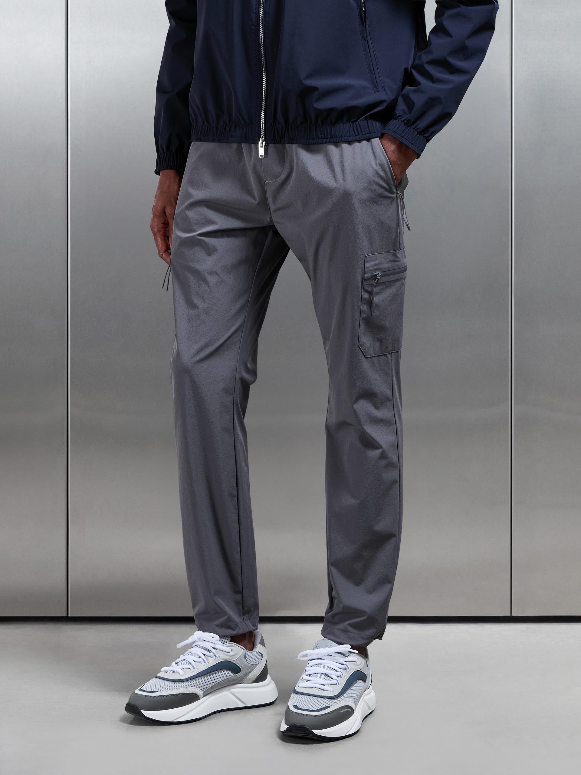 Mens Active Technical Cargo Pant in Grey
