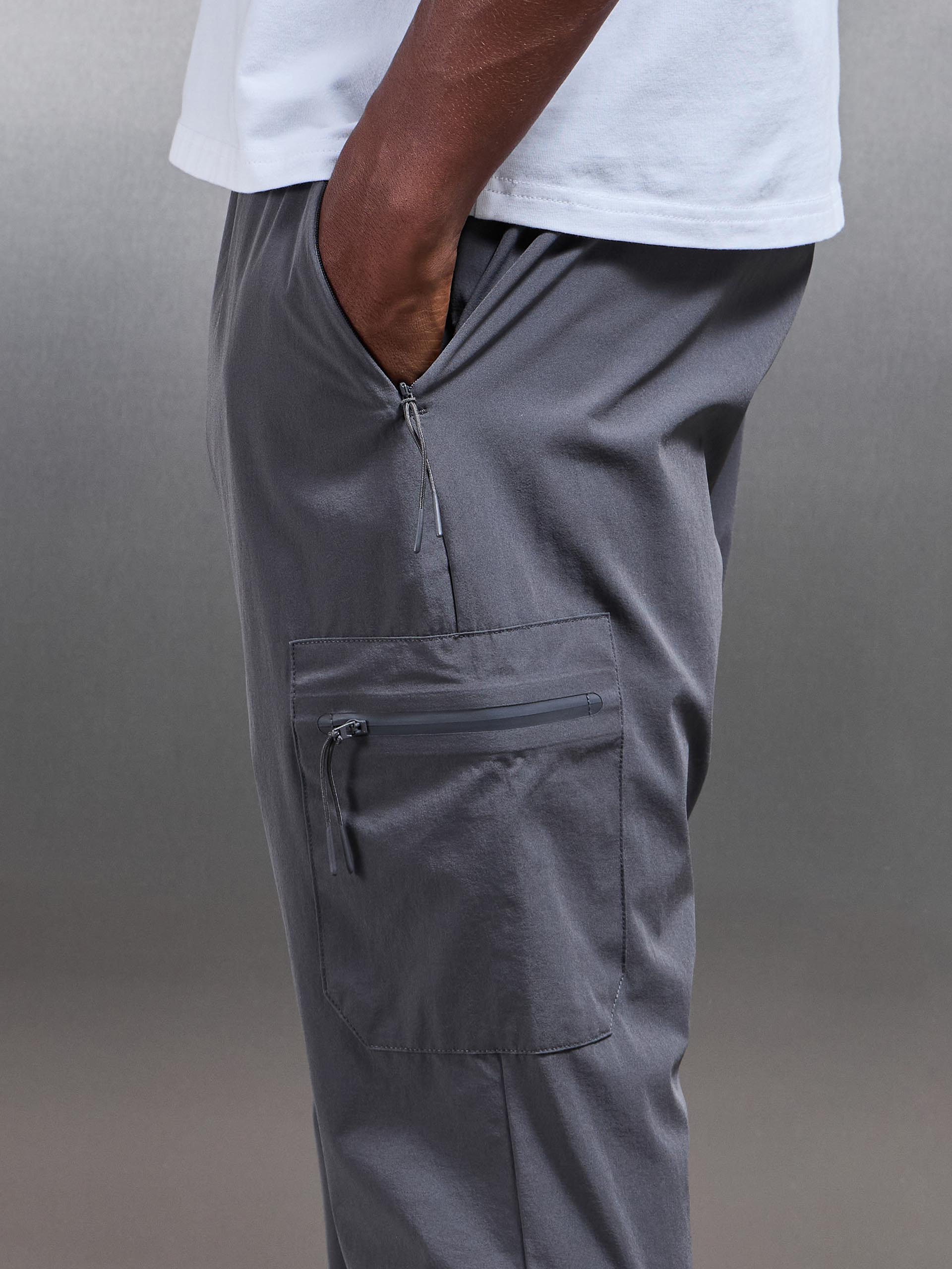 Mens Active Technical Cargo Pant in Grey