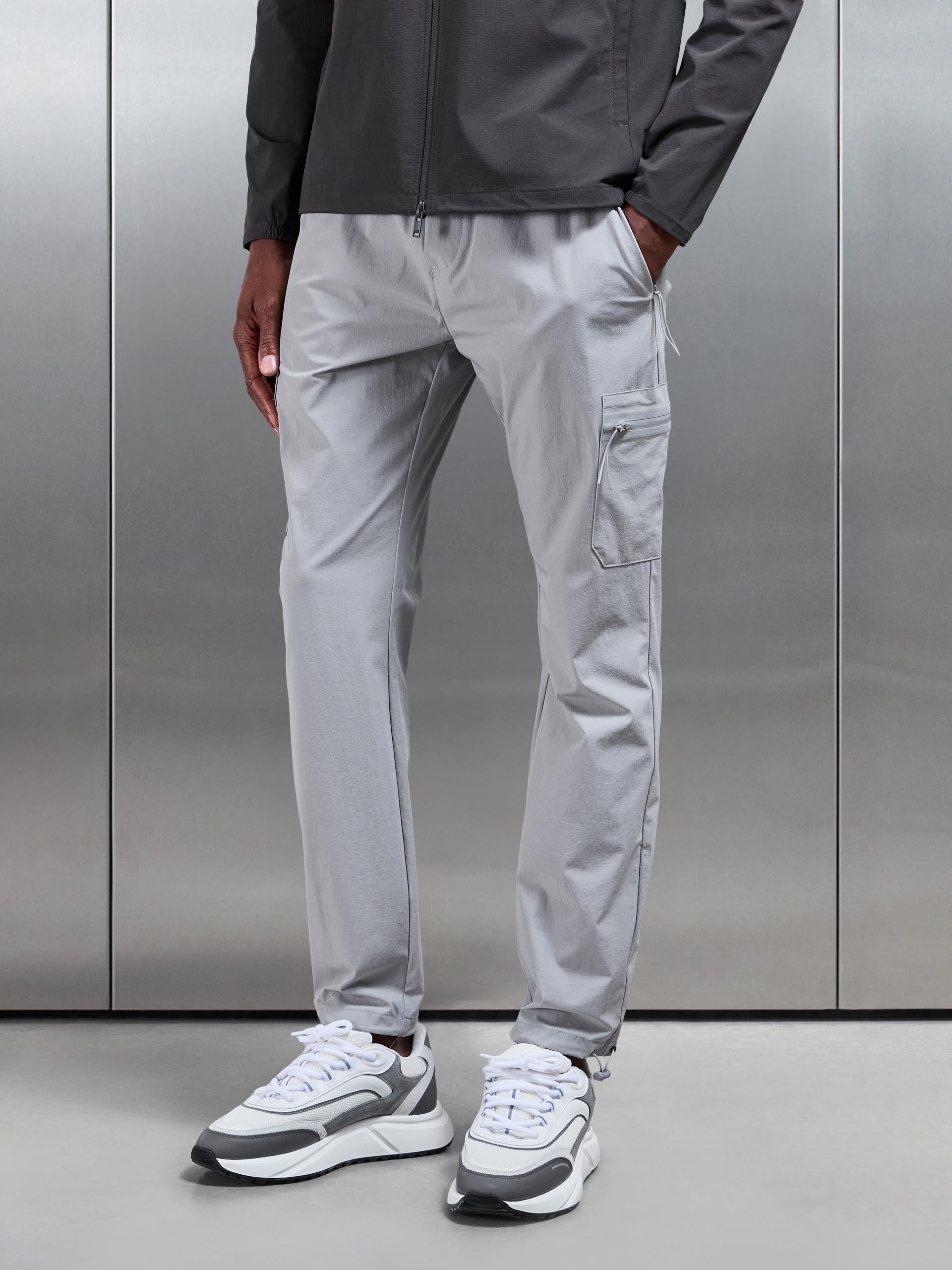 Mens Active Technical Cargo Pant in Mid Grey
