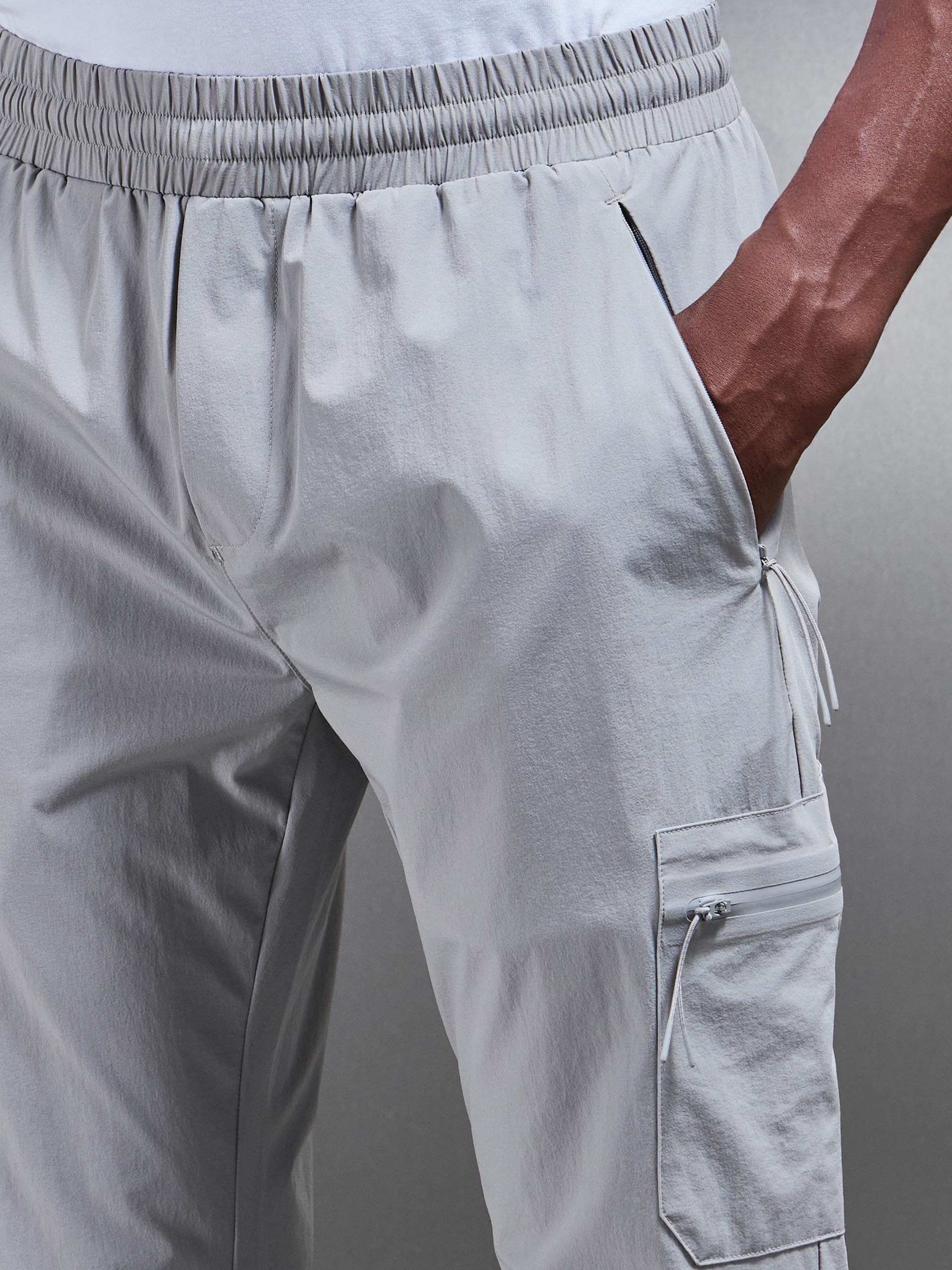 Mens Active Technical Cargo Pant in Mid Grey