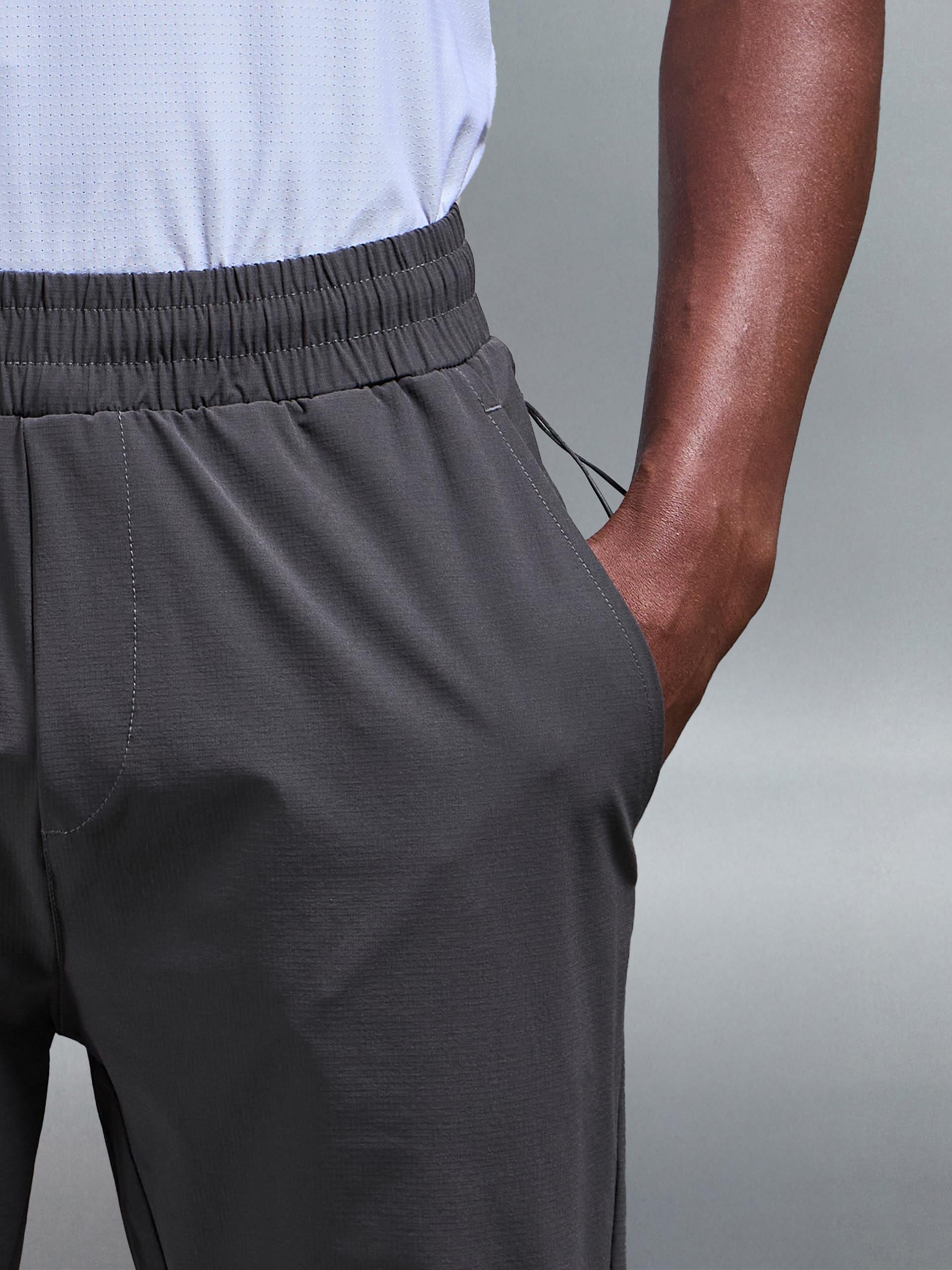 Mens Active Technical Cuffed Trackpant in Grey