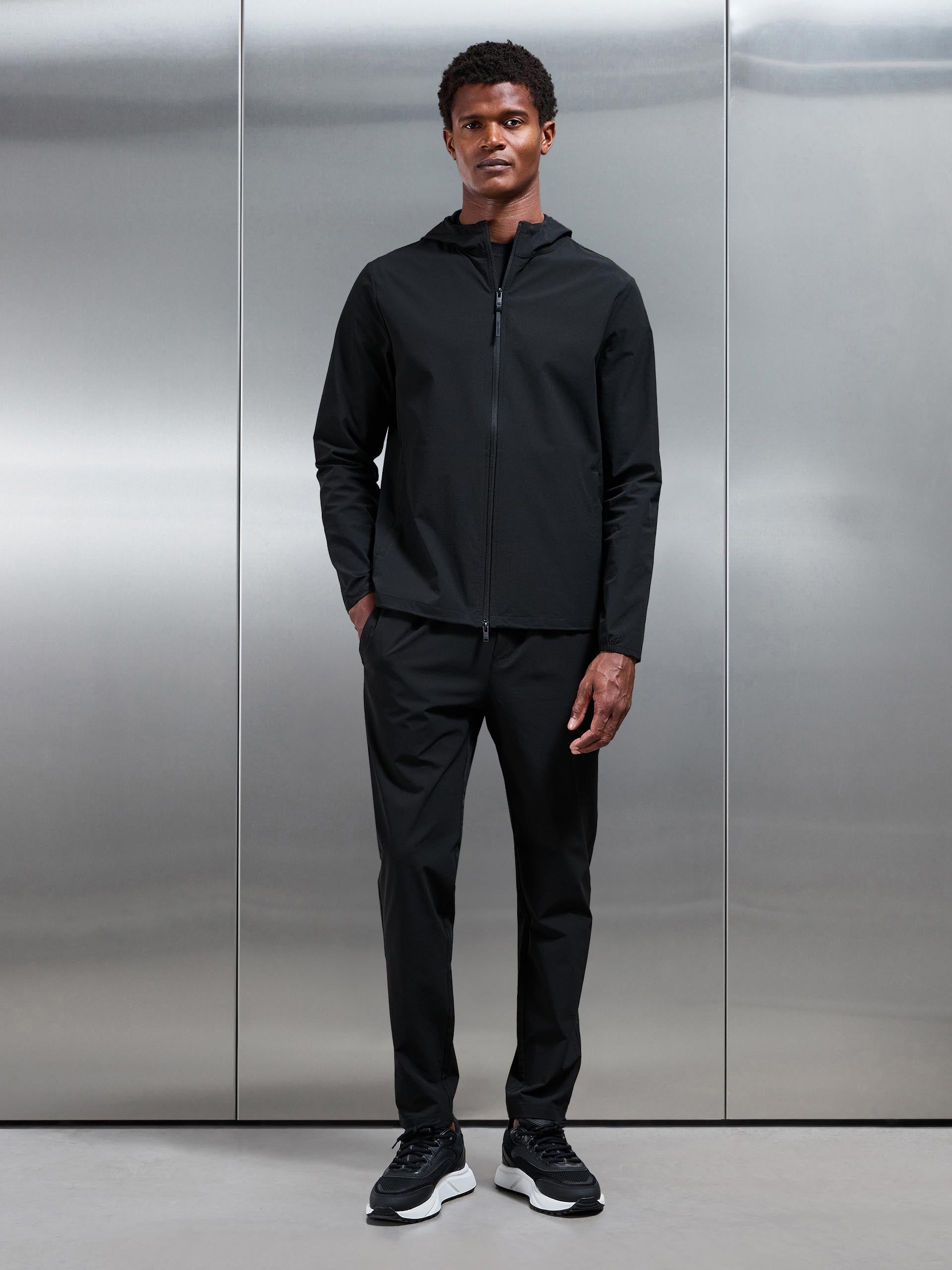 Mens Active Technical Tapered Trackpant in Black