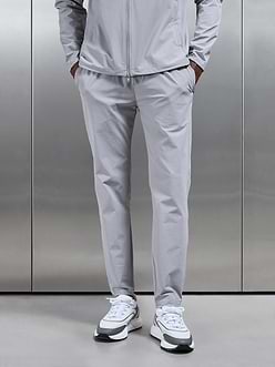 Mens Active Technical Tapered Trackpant in Mid Grey