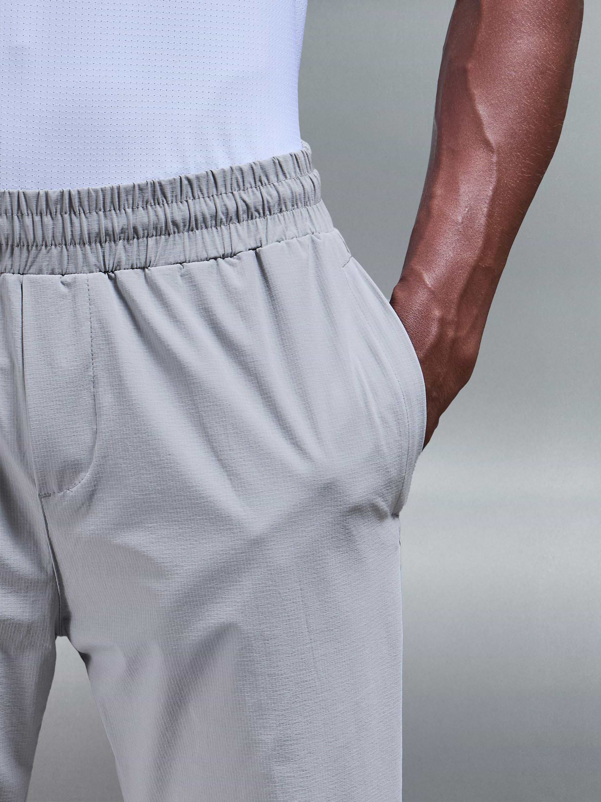 Active Technical Tapered Trackpant in Mid Grey