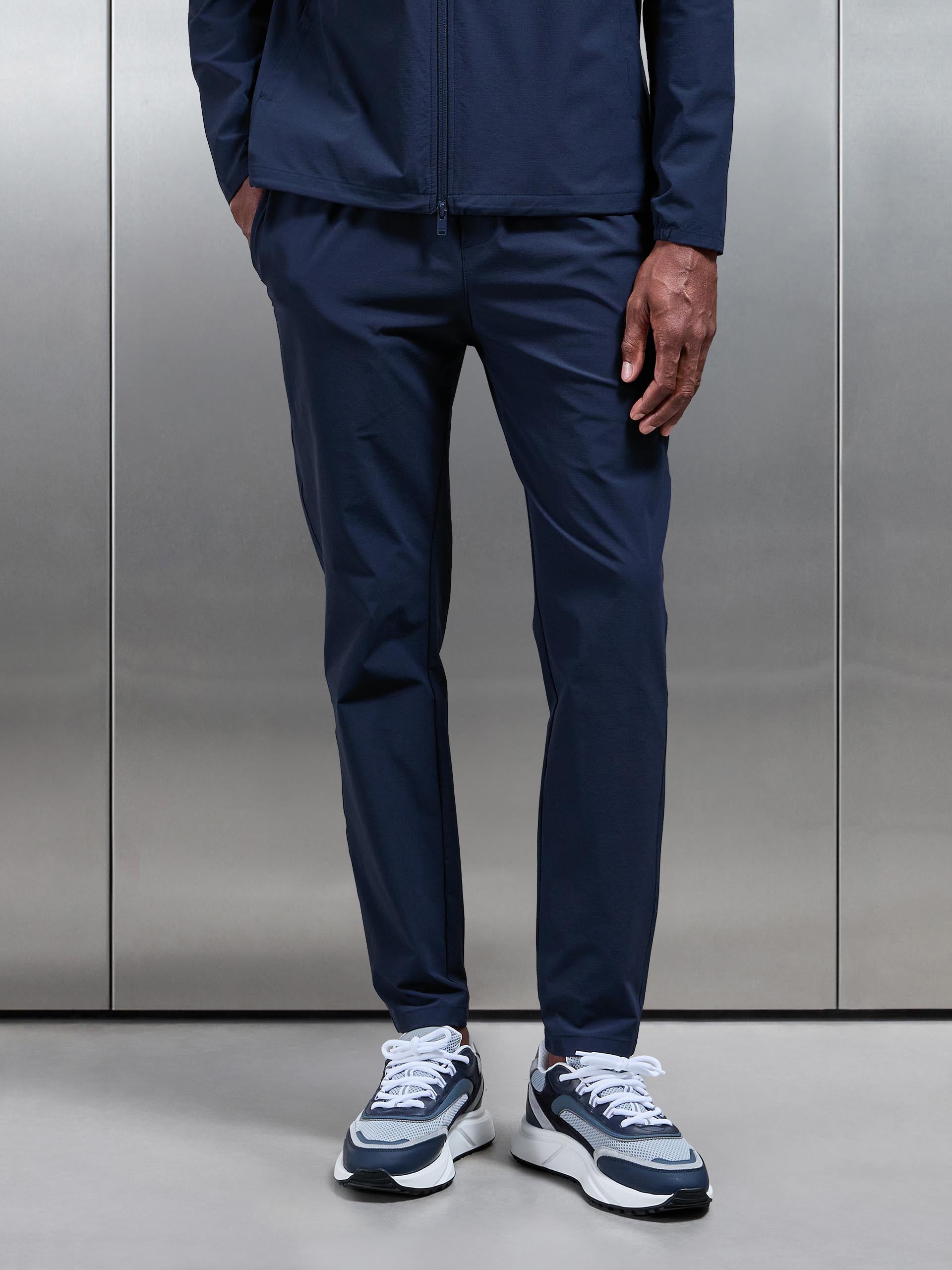 Mens Active Technical Tapered Trackpant in Navy