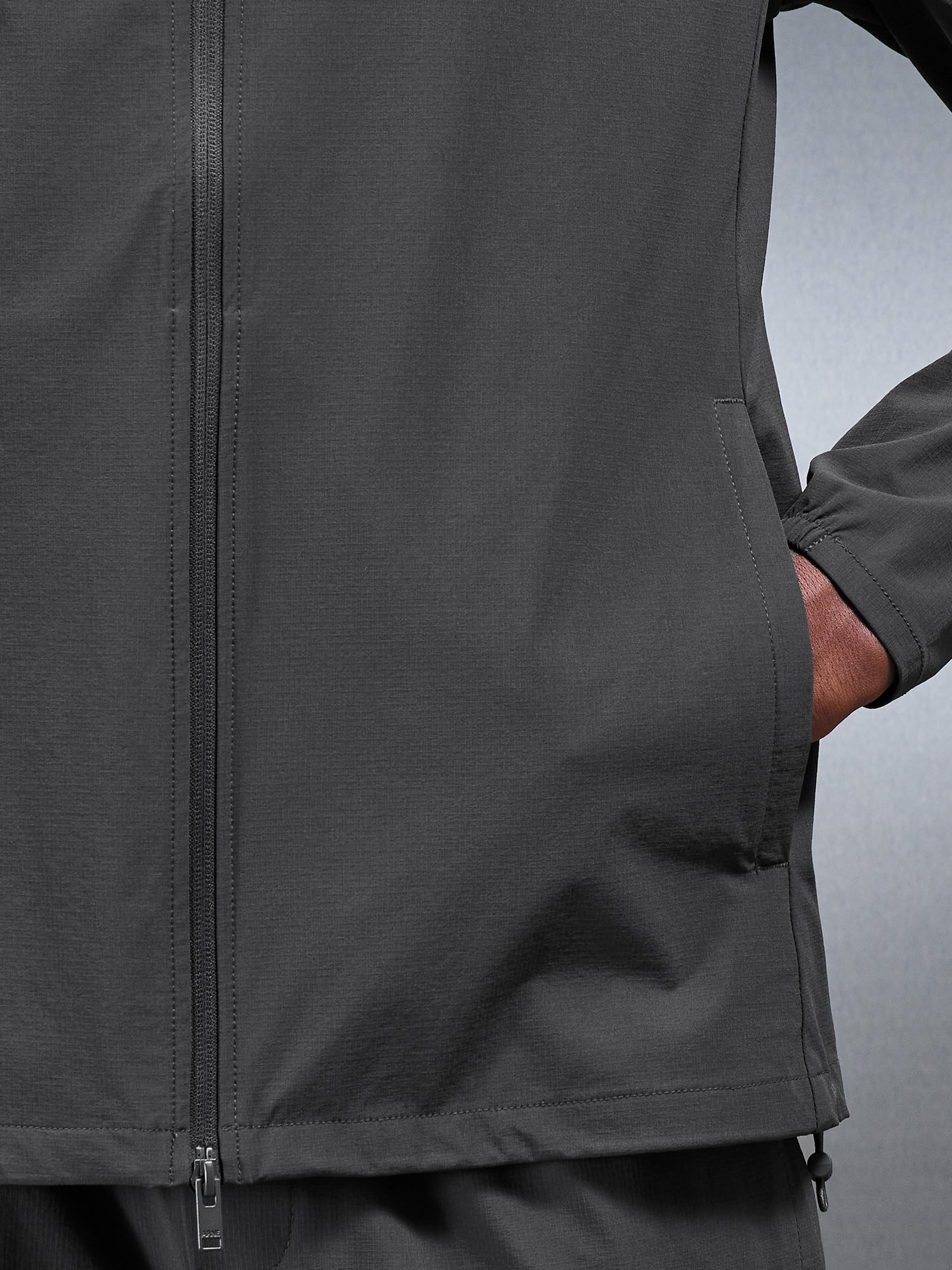 Mens Active Technical Windbreaker in Grey